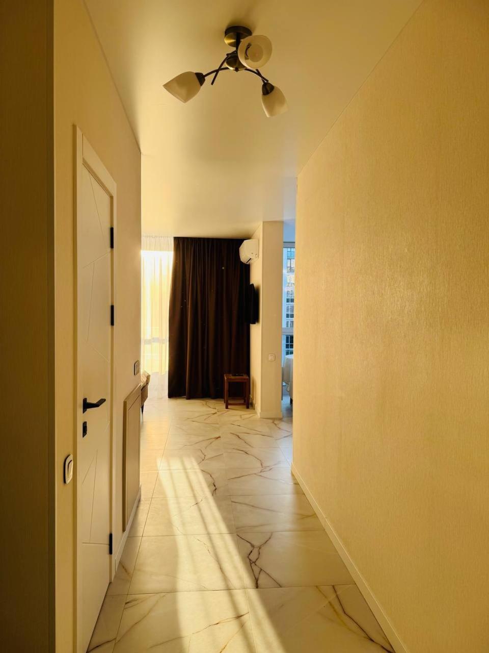 Studio Apartment with King Bed photo 3