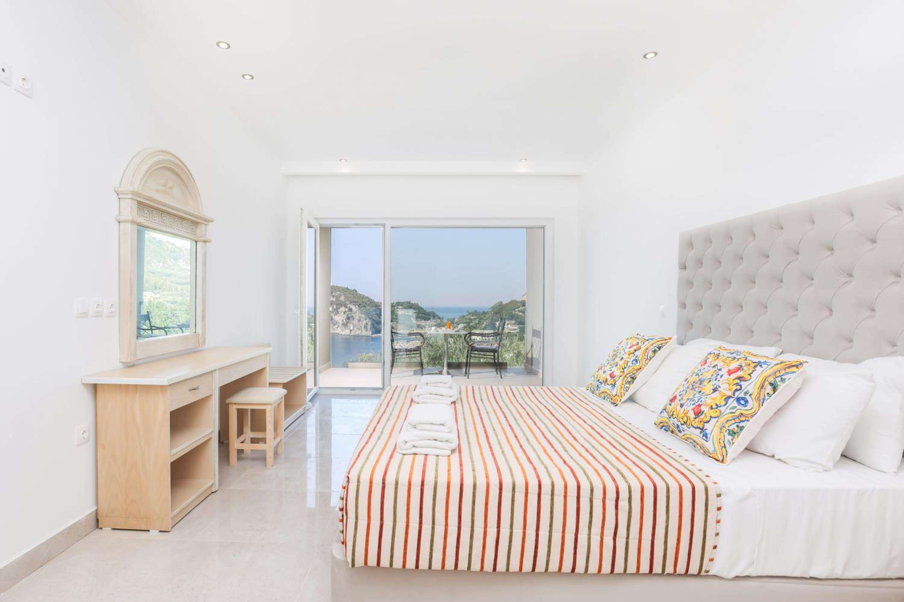 Superior Double or Twin Room with Sea View photo 2