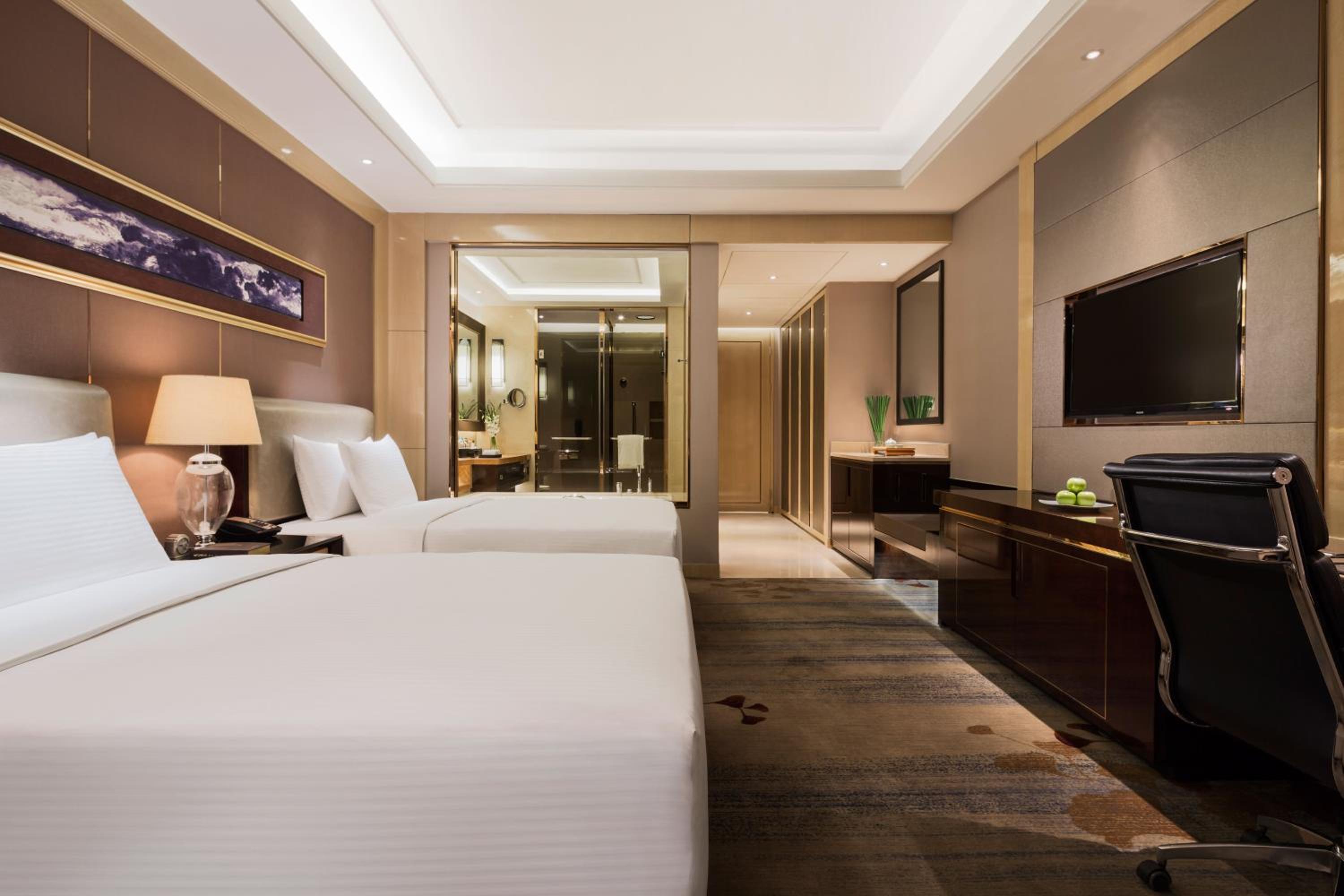 Executive Deluxe Twin Room photo 3