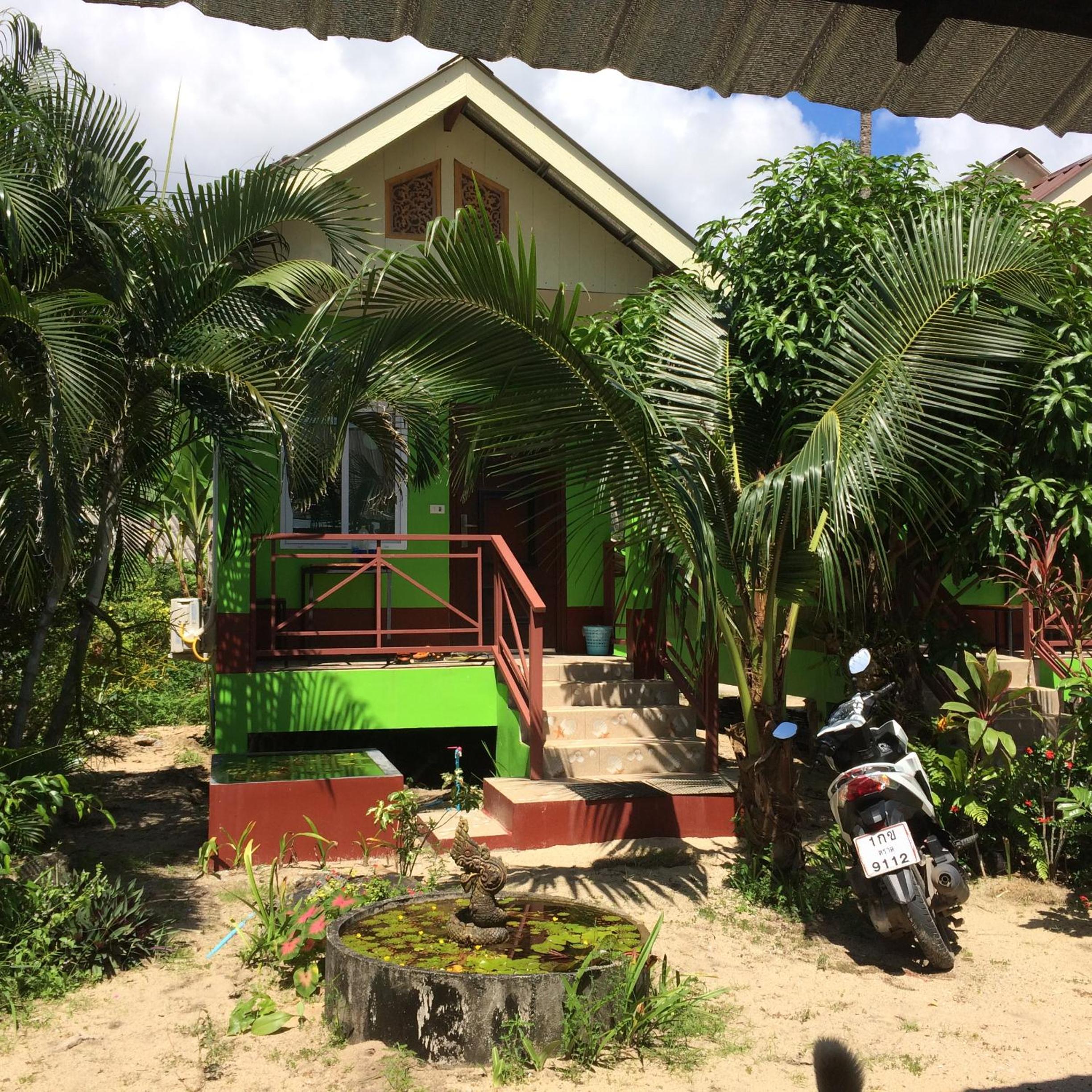 Bungalow with Sea View - Photo 12