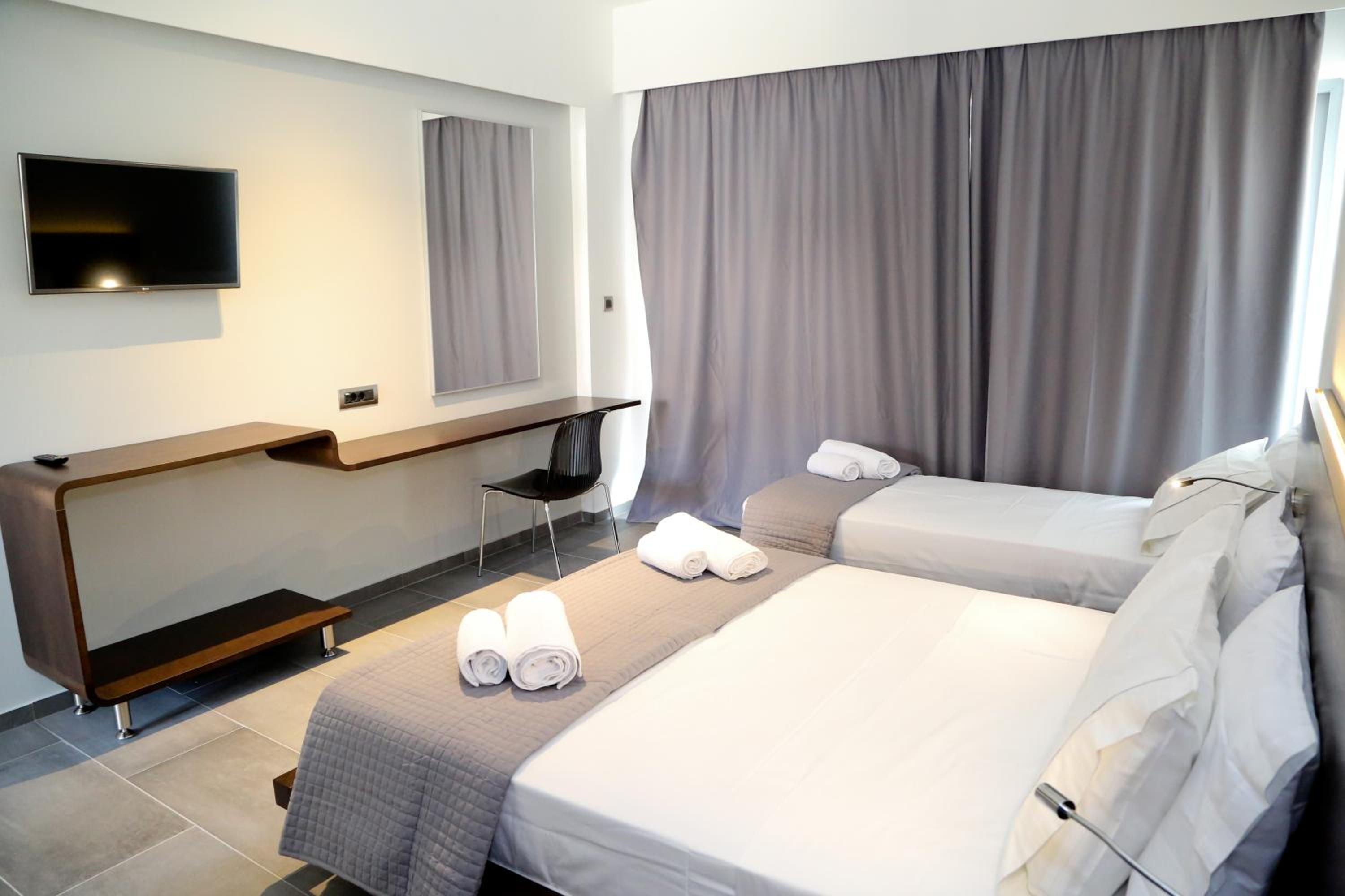Triple Room with Balcony photo 1