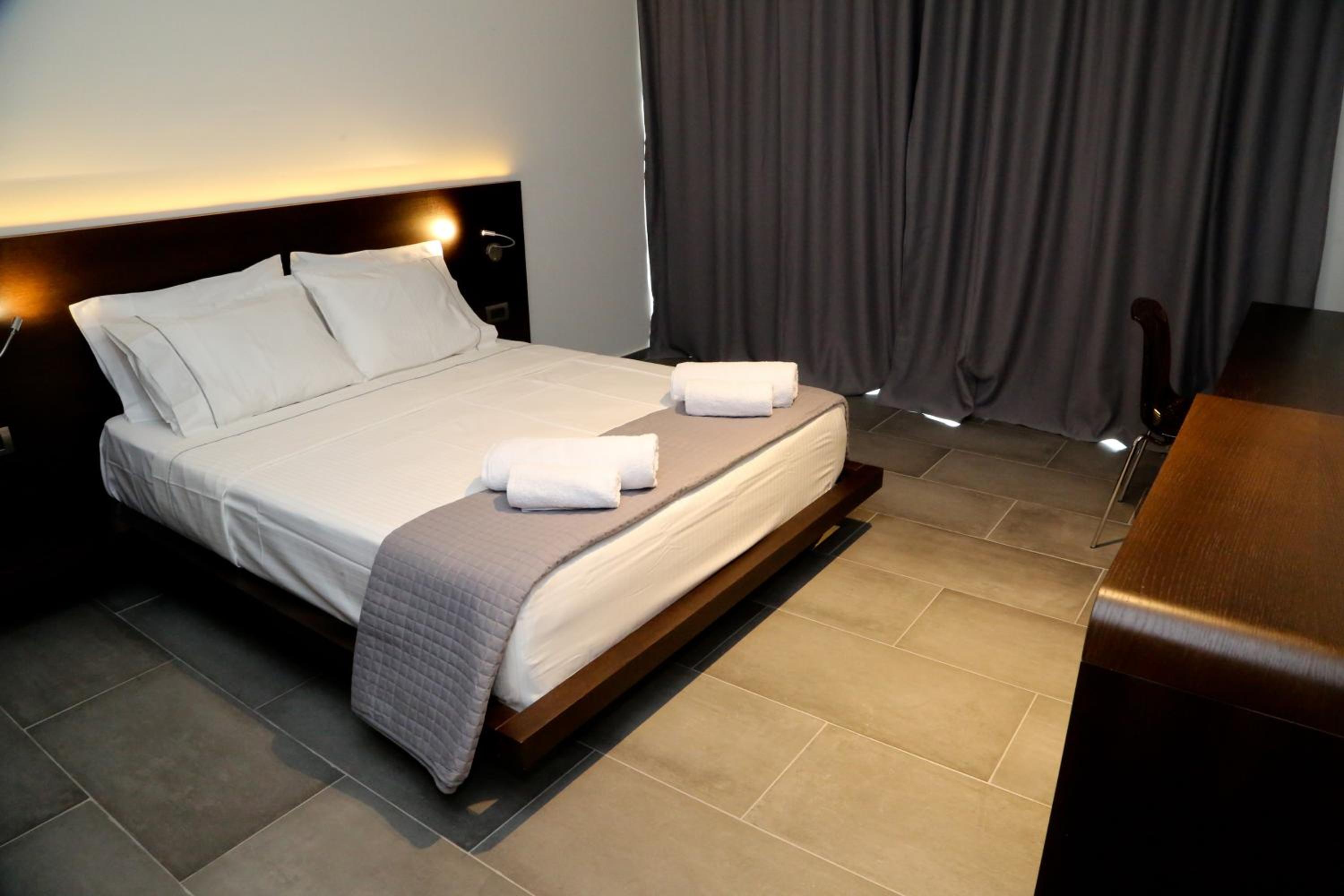Double Room with Balcony photo 3