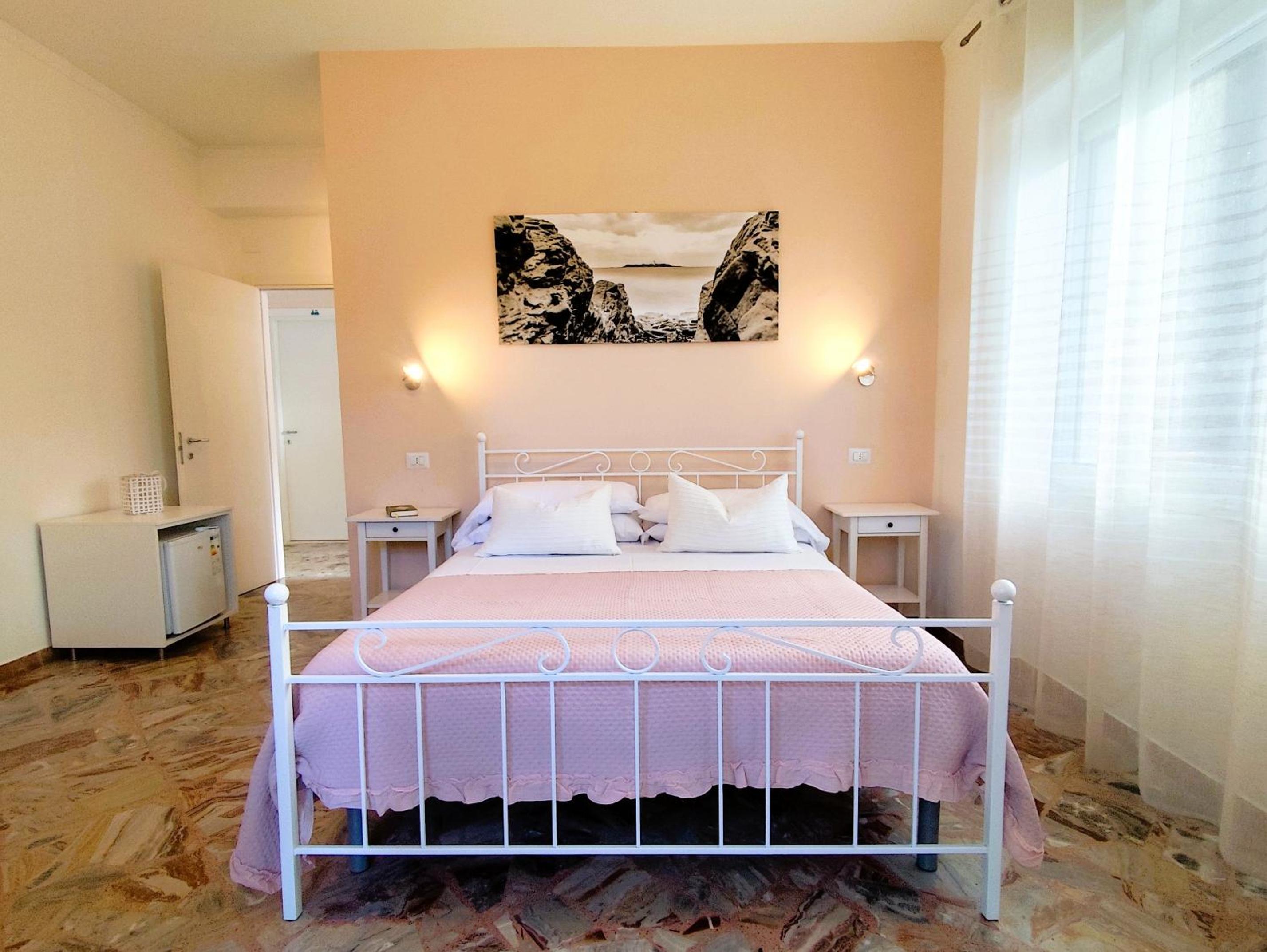 Double Room with Balcony photo 2