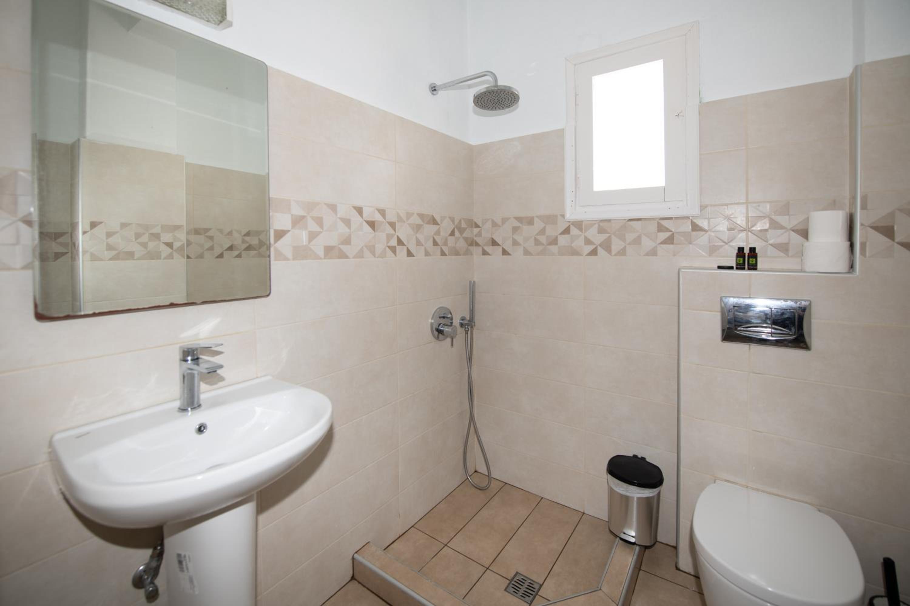 Standard Twin Room with Sea View photo 2