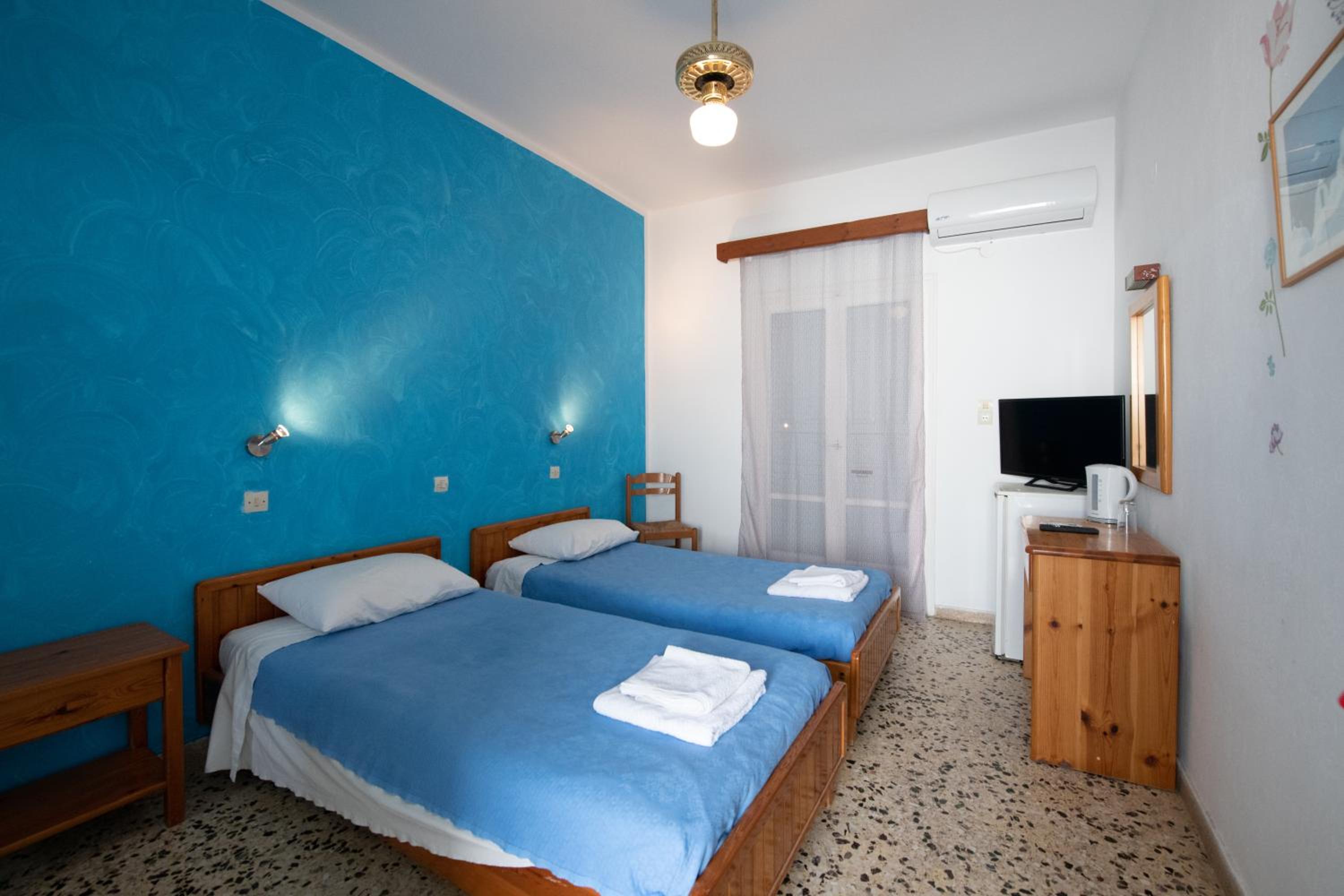 Standard Twin Room with Sea View photo 3