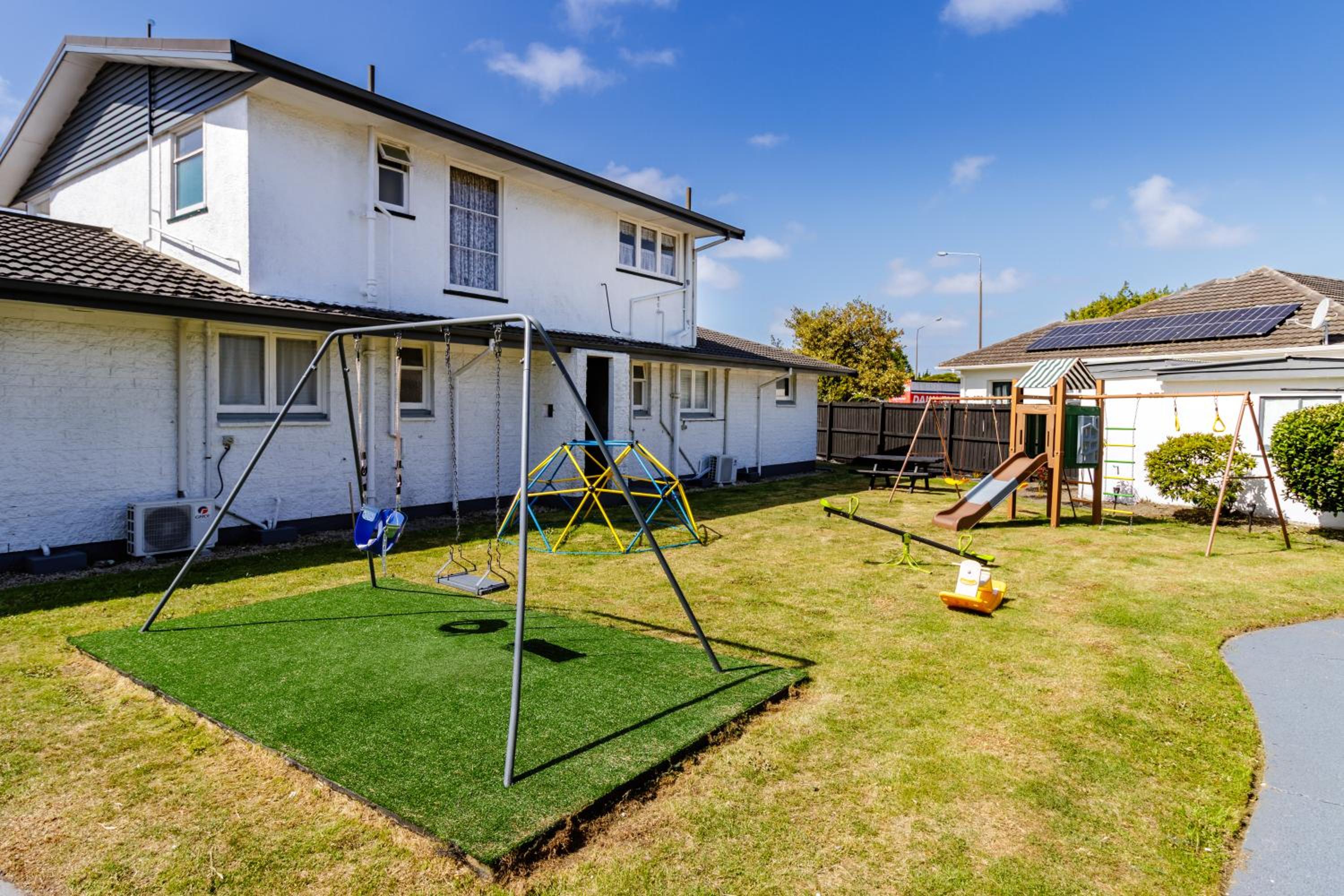 Apartment with Garden View