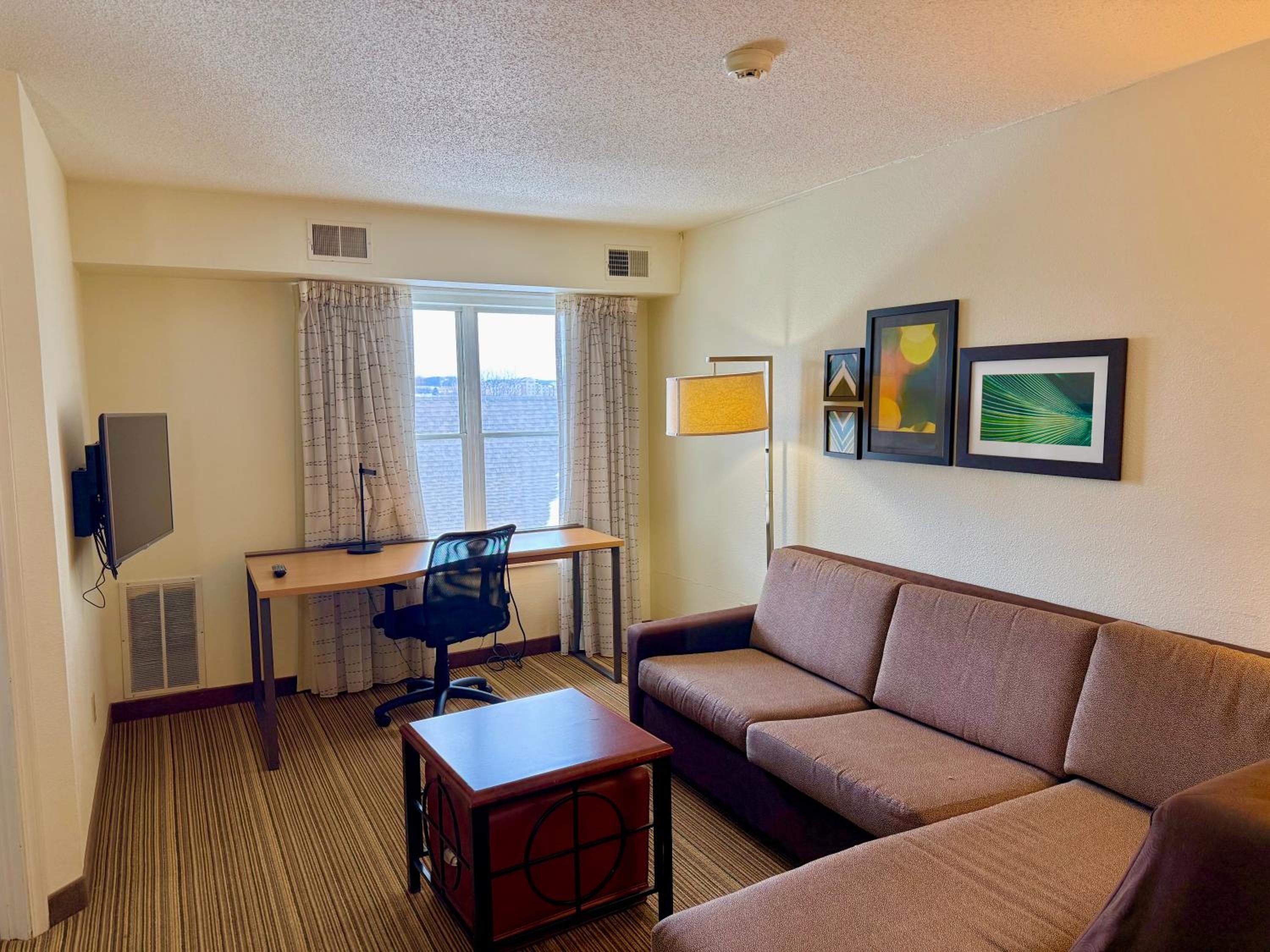 Standard Suite - Photo 2