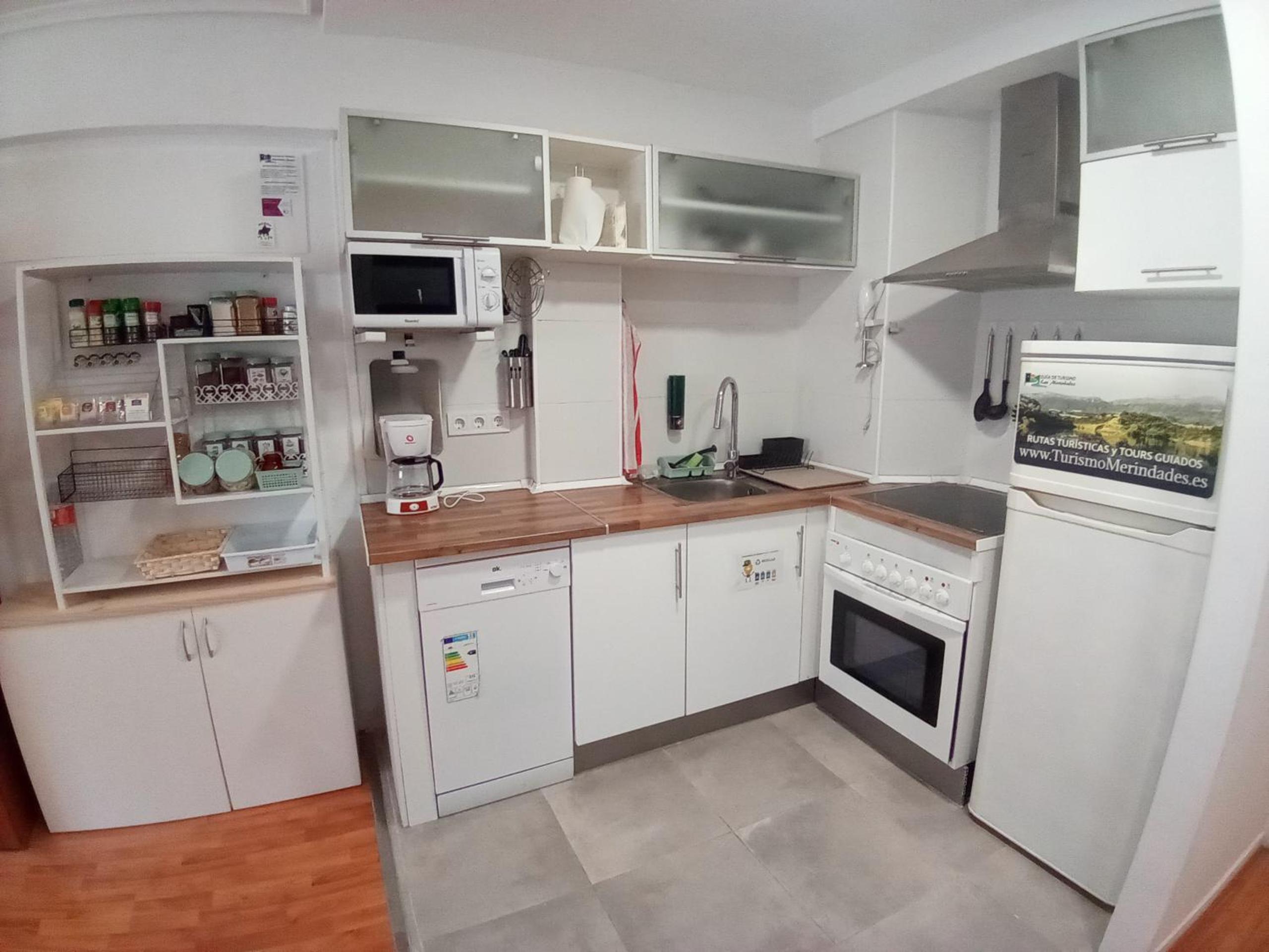 Classic One-Bedroom Apartment with King Bed photo 2