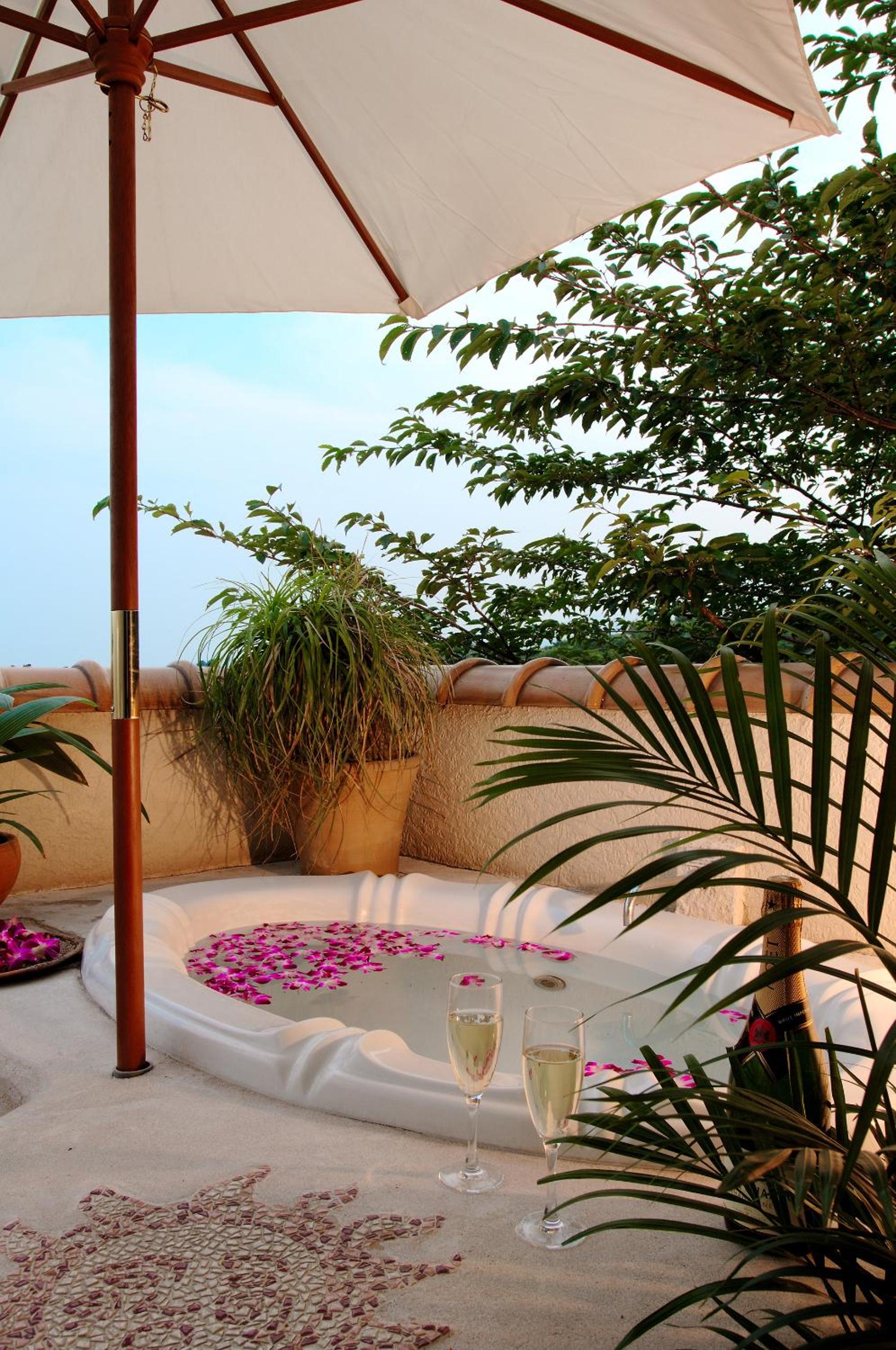 Superior Double Room with Open-Air Bath photo 3
