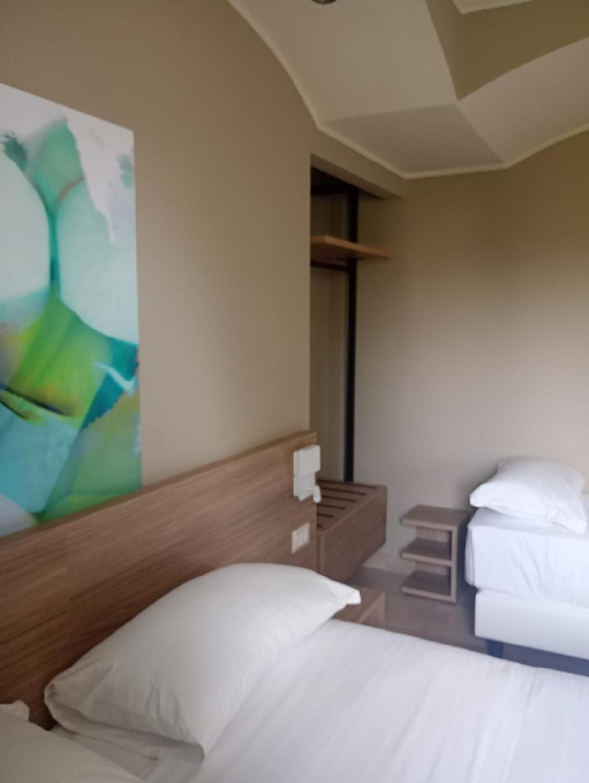 Standard Queen Room - Photo 3