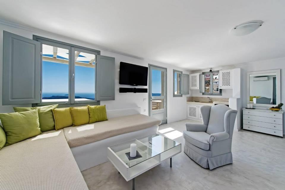 Suite with Hot Tub photo 1
