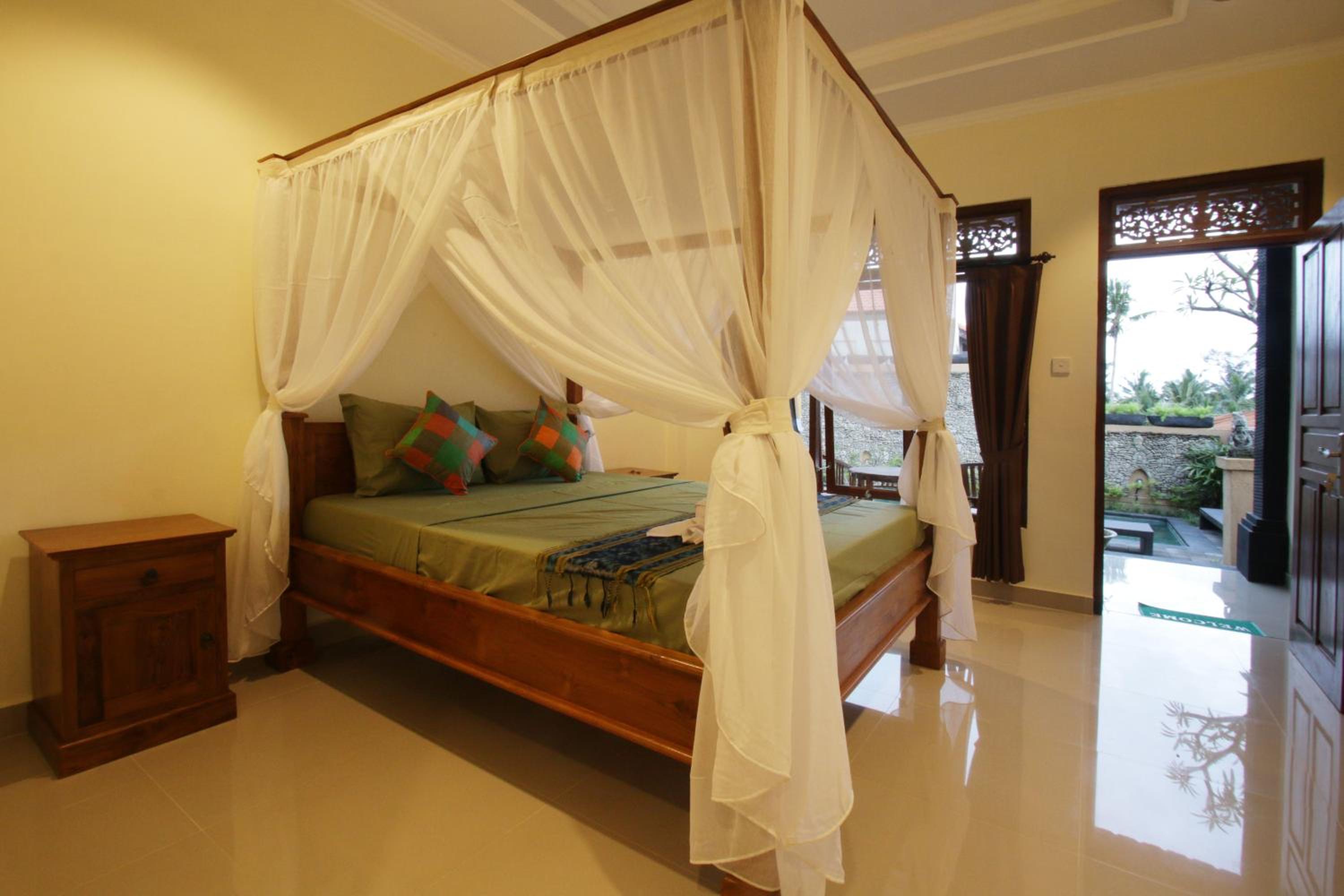 Double Room with Pool View - Photo 26