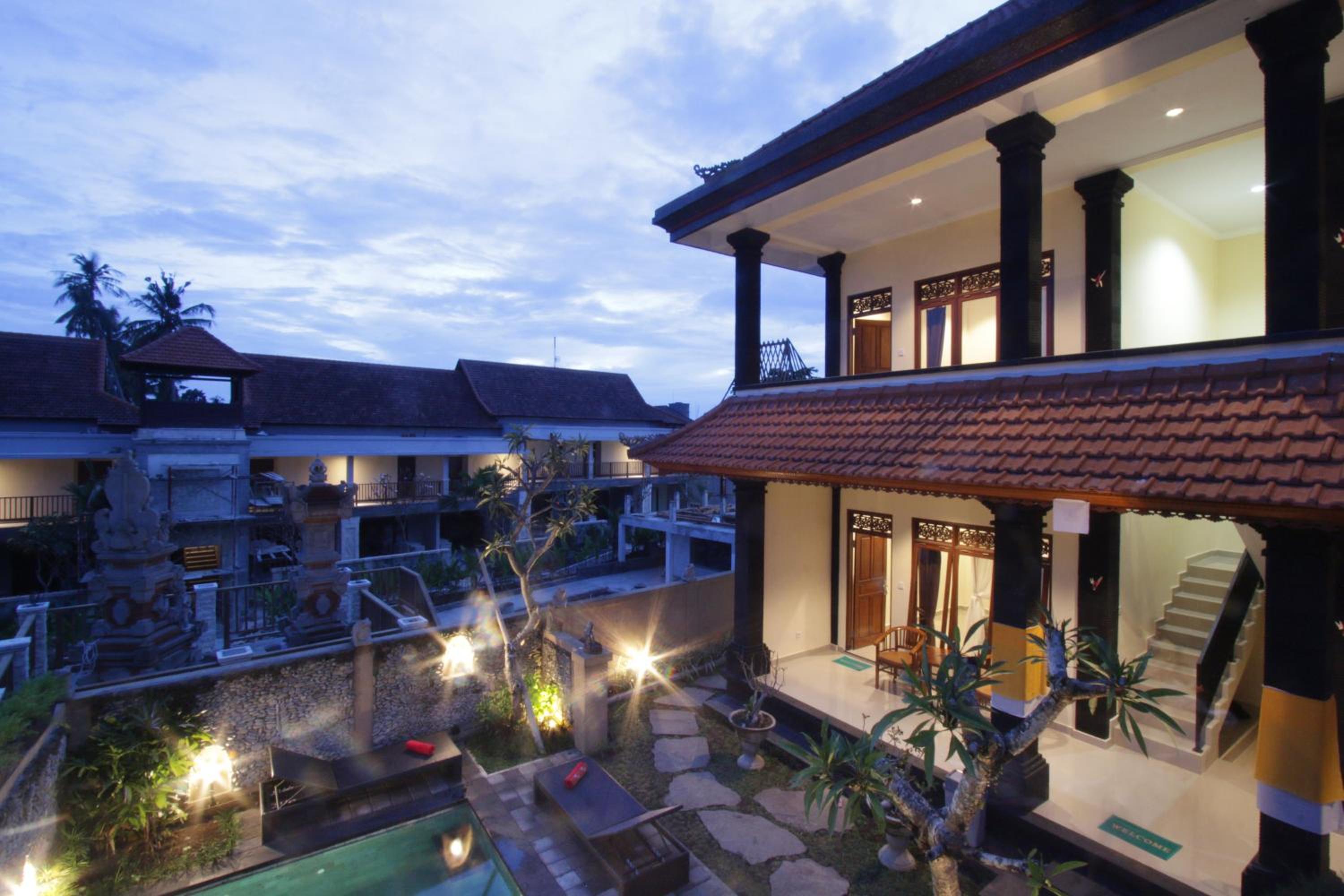 Twin Room with Pool View - Photo 4