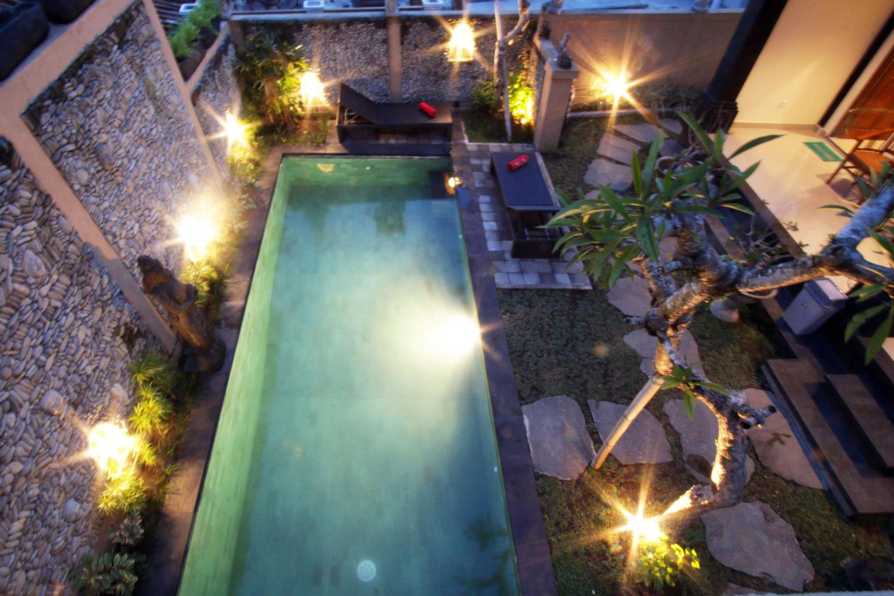 Twin Room with Pool View - Photo 9