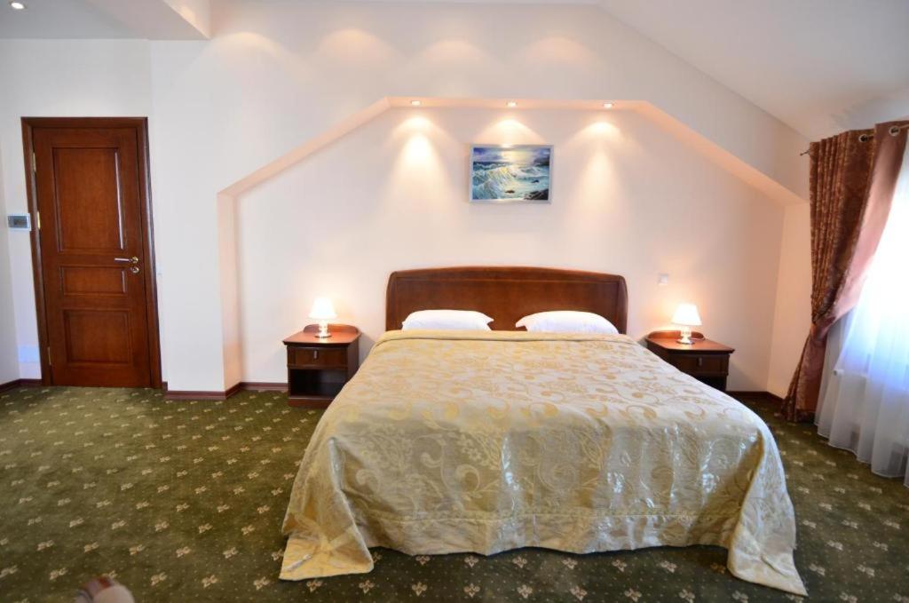 Double Room with Balcony photo 2