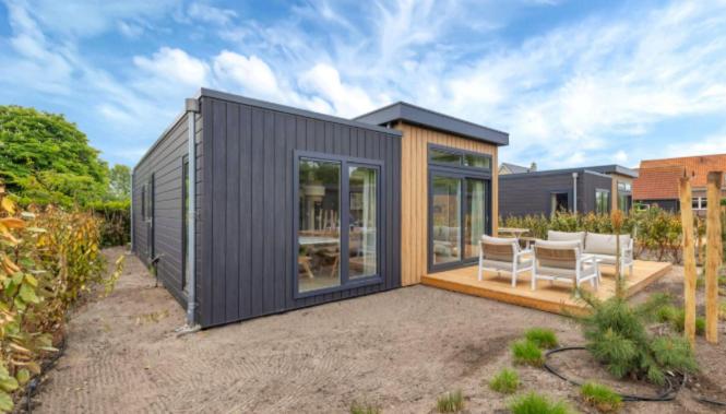Three-Bedroom House photo 1