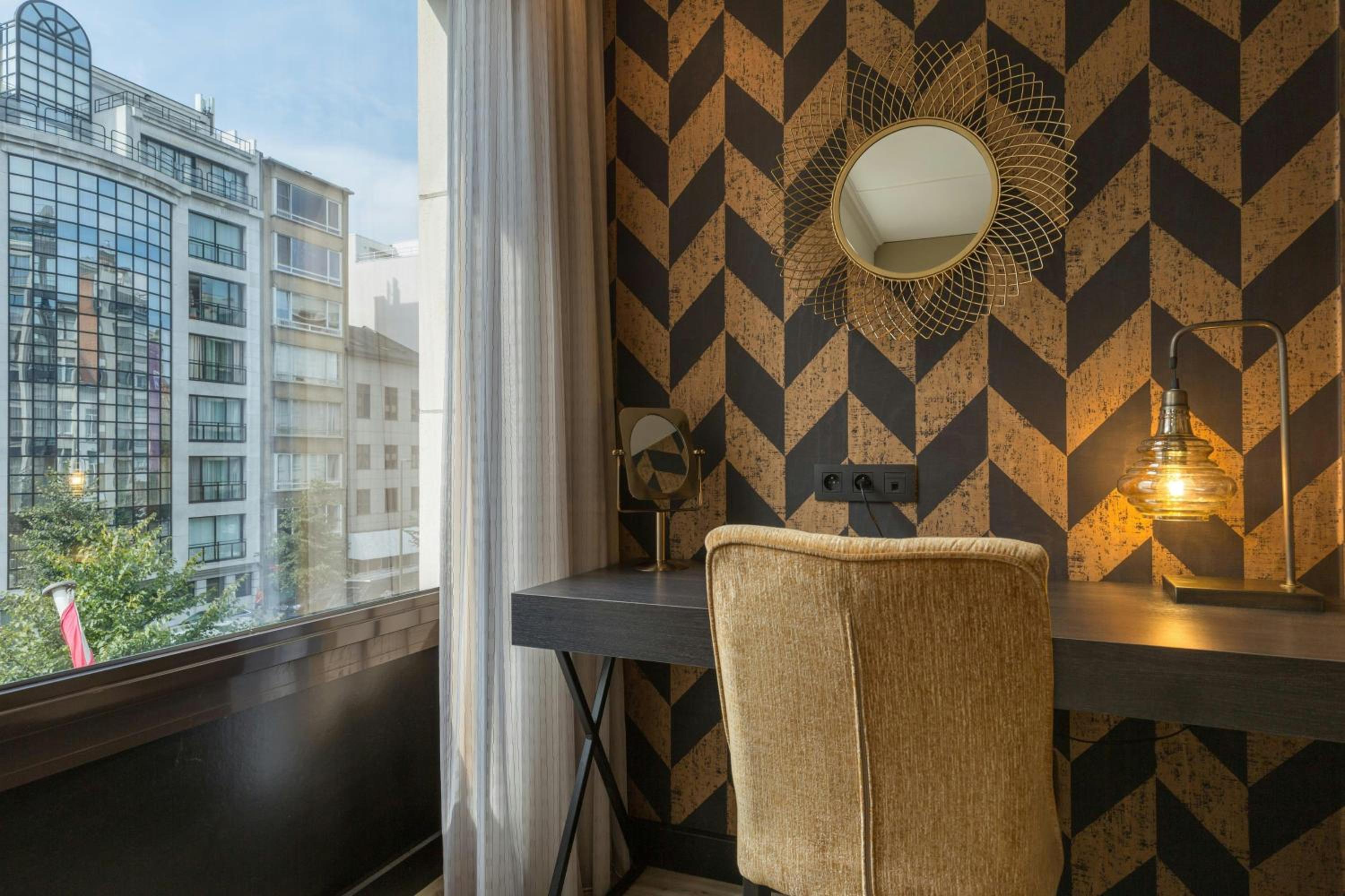 Deluxe Room 1 Twin Bed 1 Single Bed