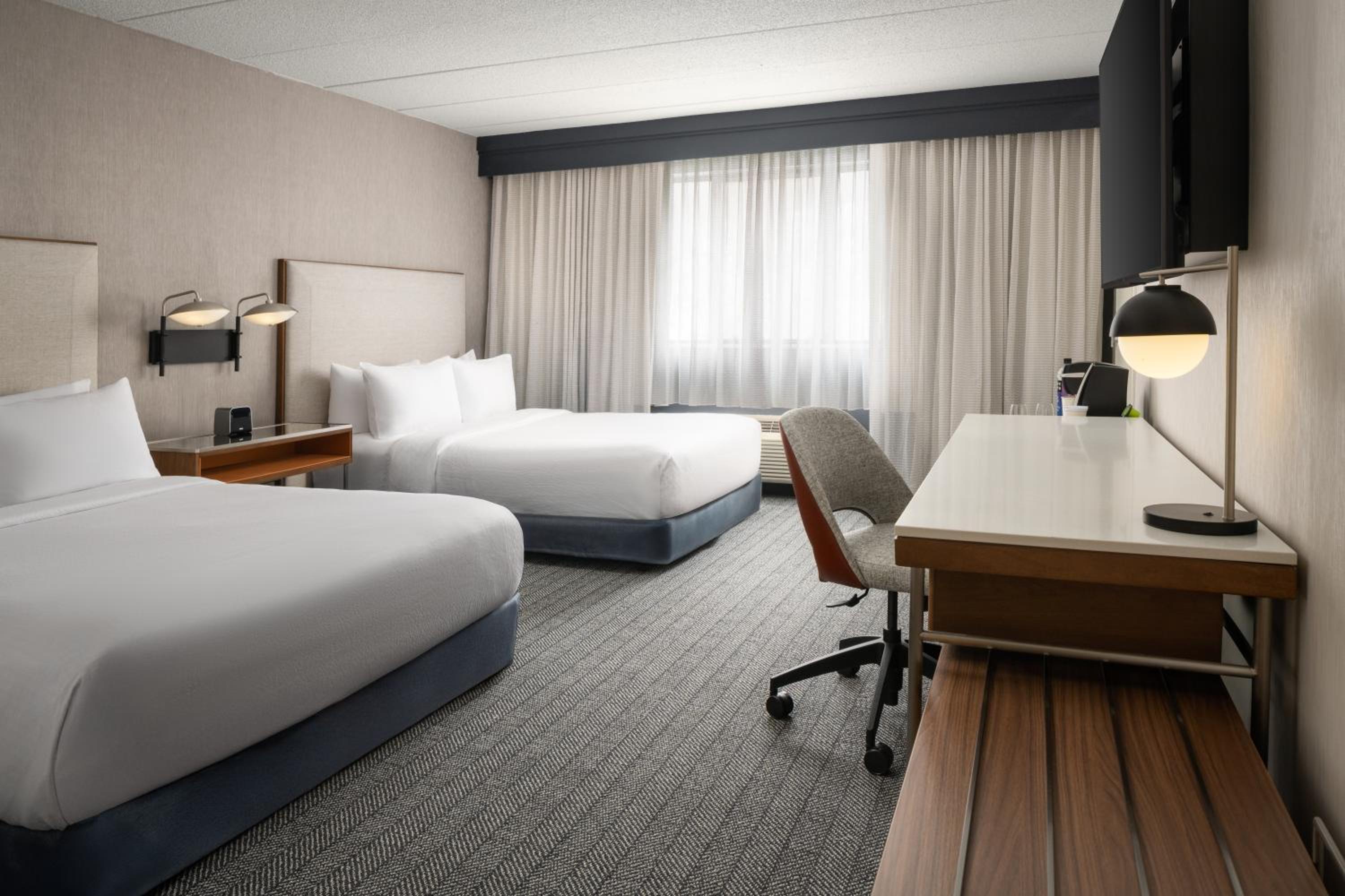 Queen Room with Two Queen Beds and Roll-In Shower - Mobility Access - Photo 1