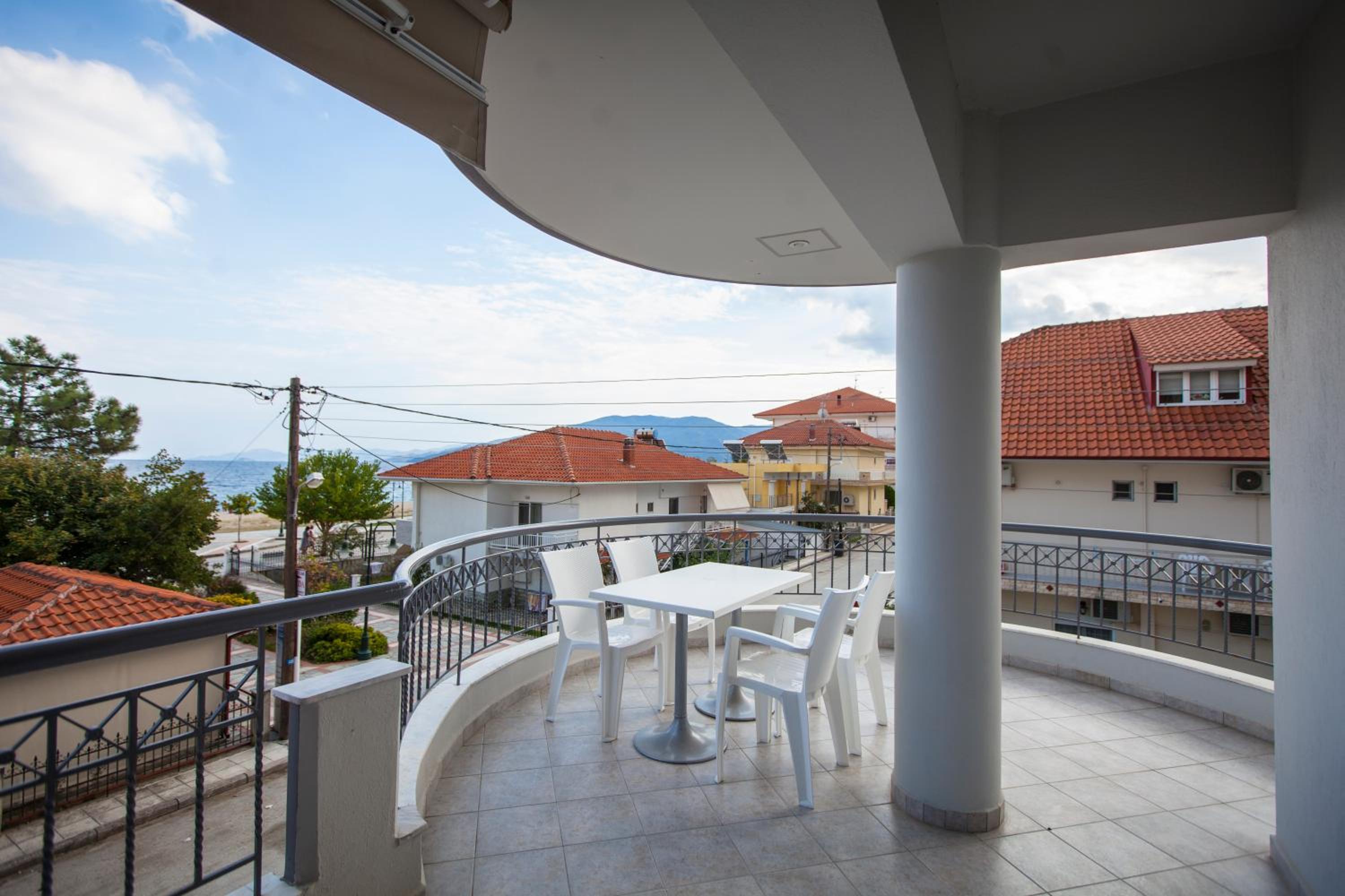 Family Room with Sea View photo 2
