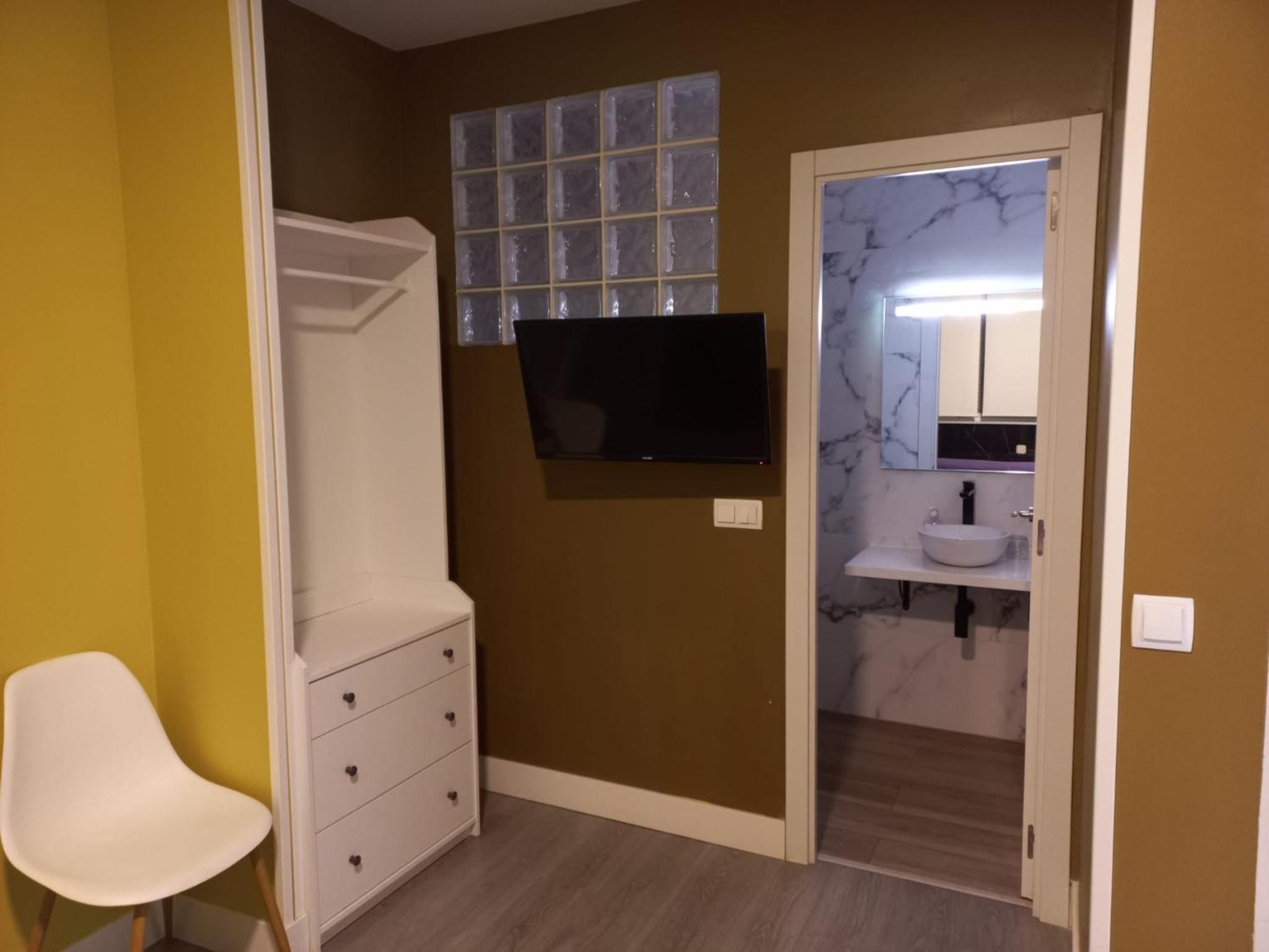 Single Room photo 2