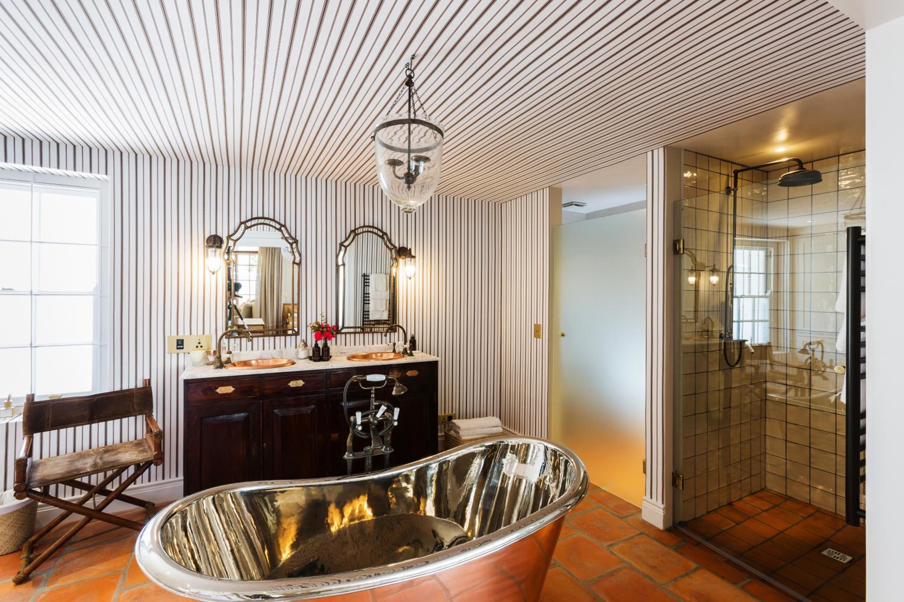Deluxe King Suite - Photo 3