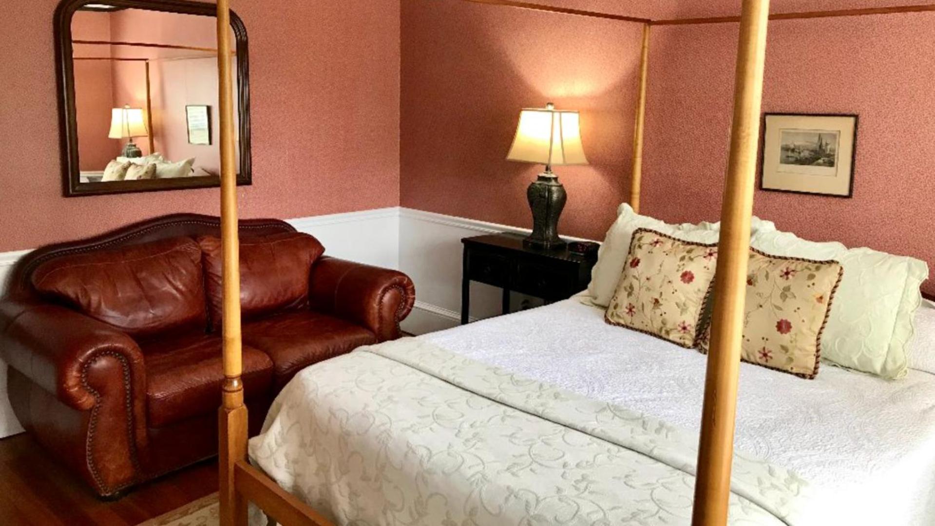 Queen Room
