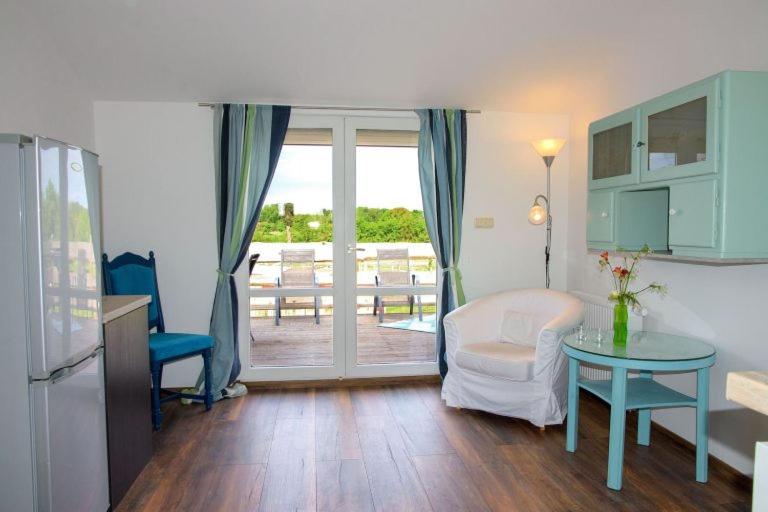 Four-Bedroom Vacation Home photo 3