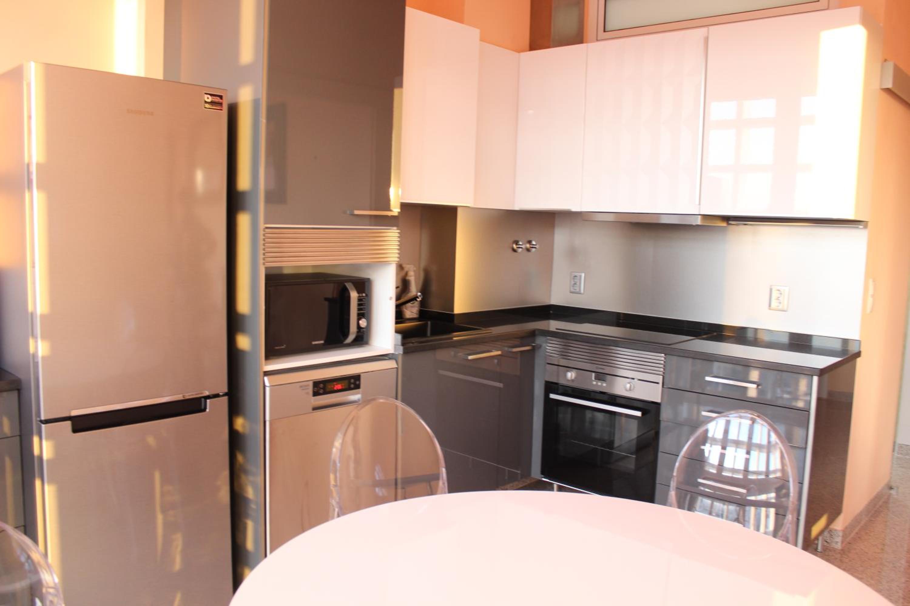 Apartment with Balcony - Photo 2