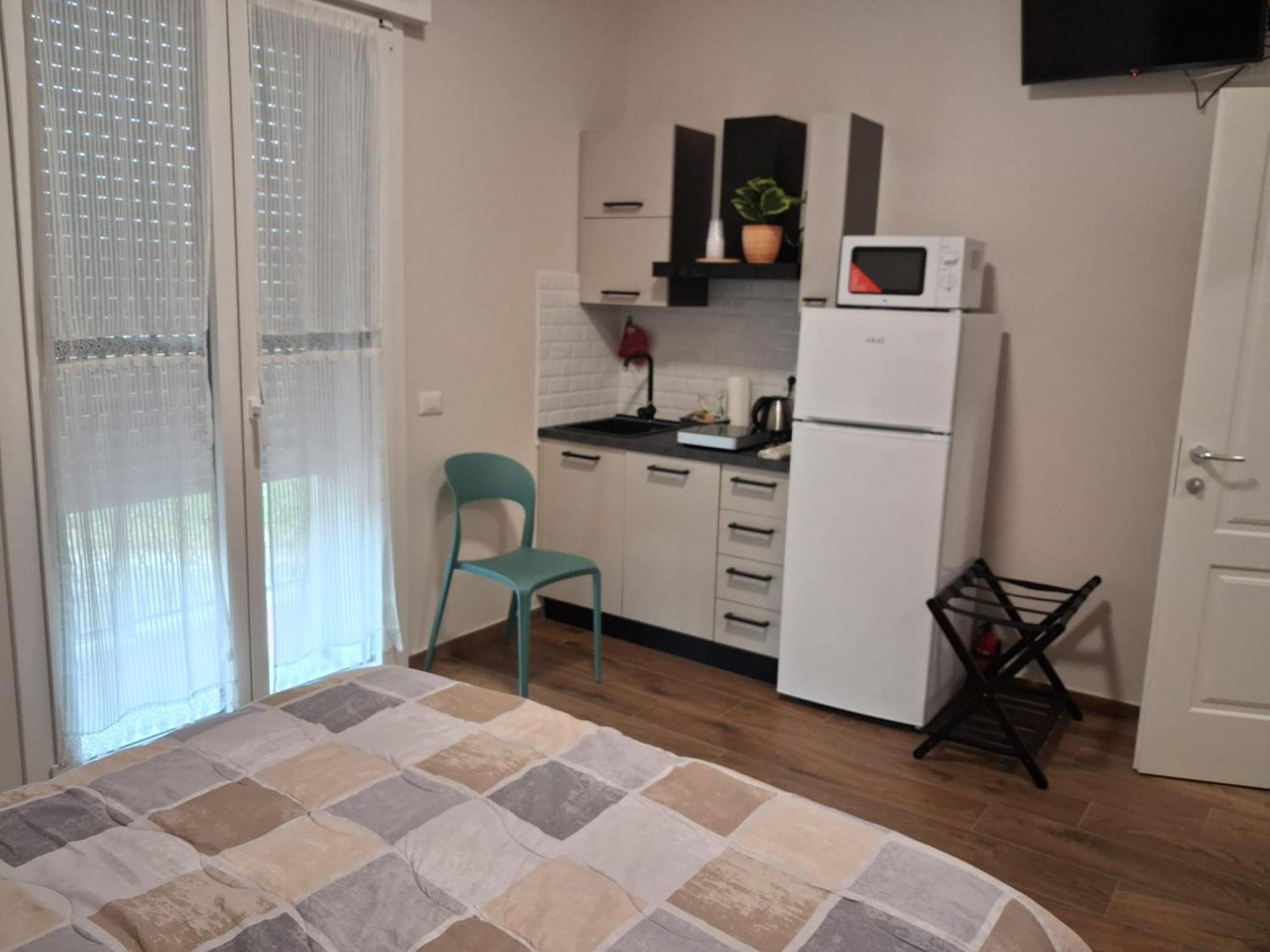 Family Room photo 2