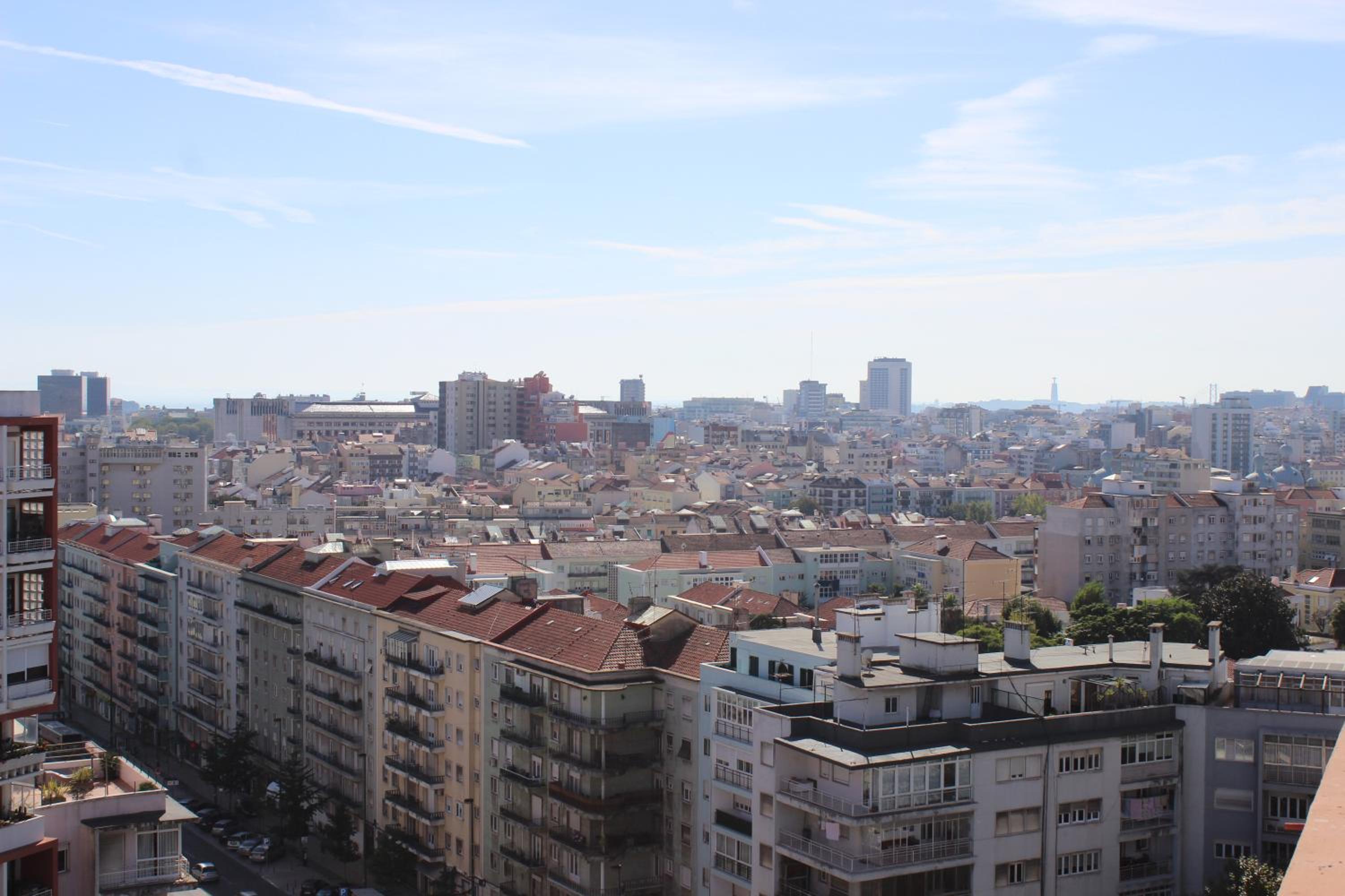 Apartment with Balcony - Photo 23