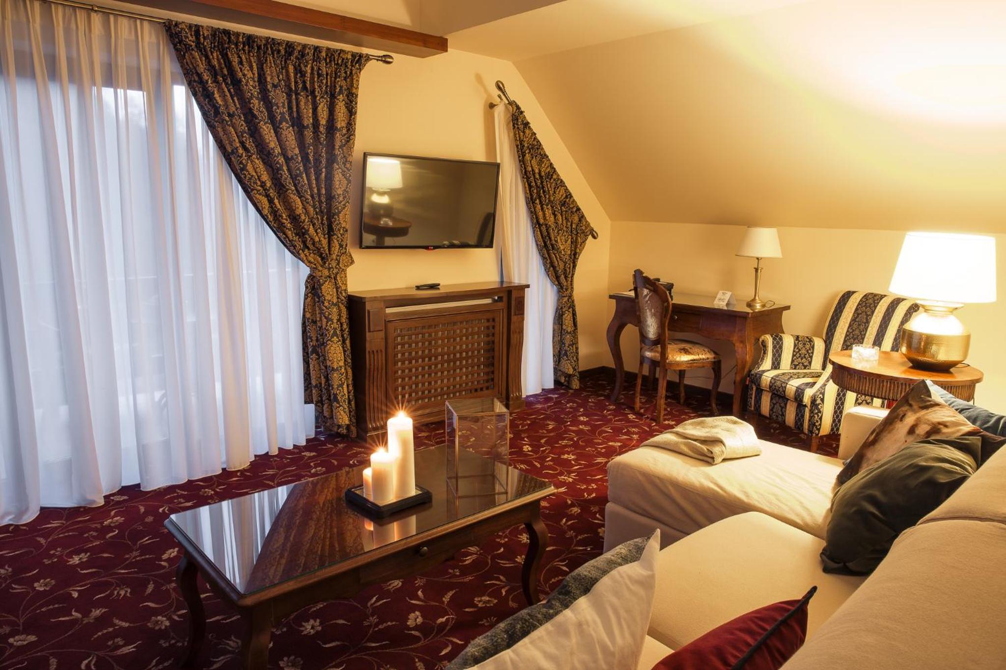 Deluxe Suite - Photo 3