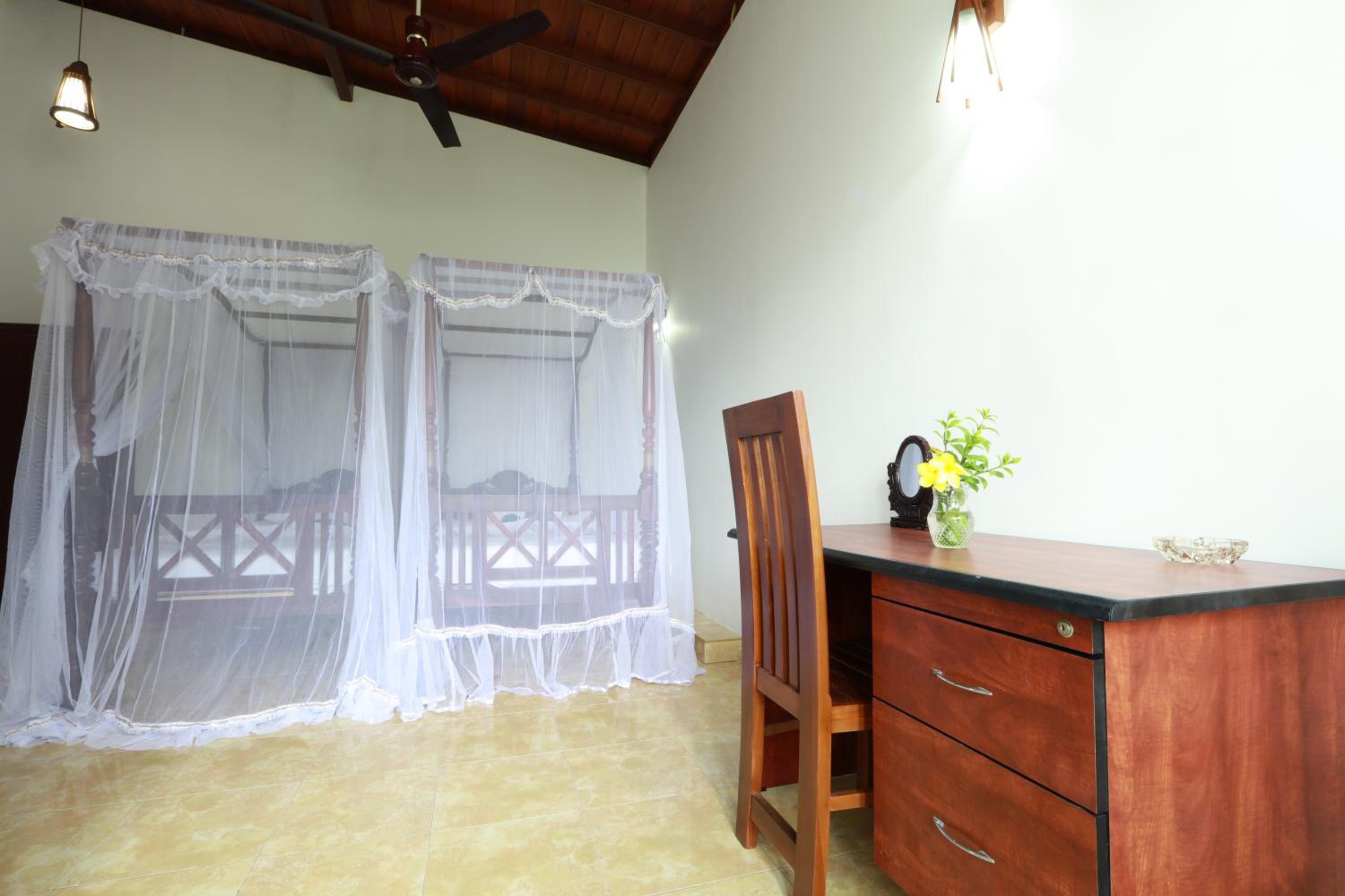 Deluxe Family Room photo 2