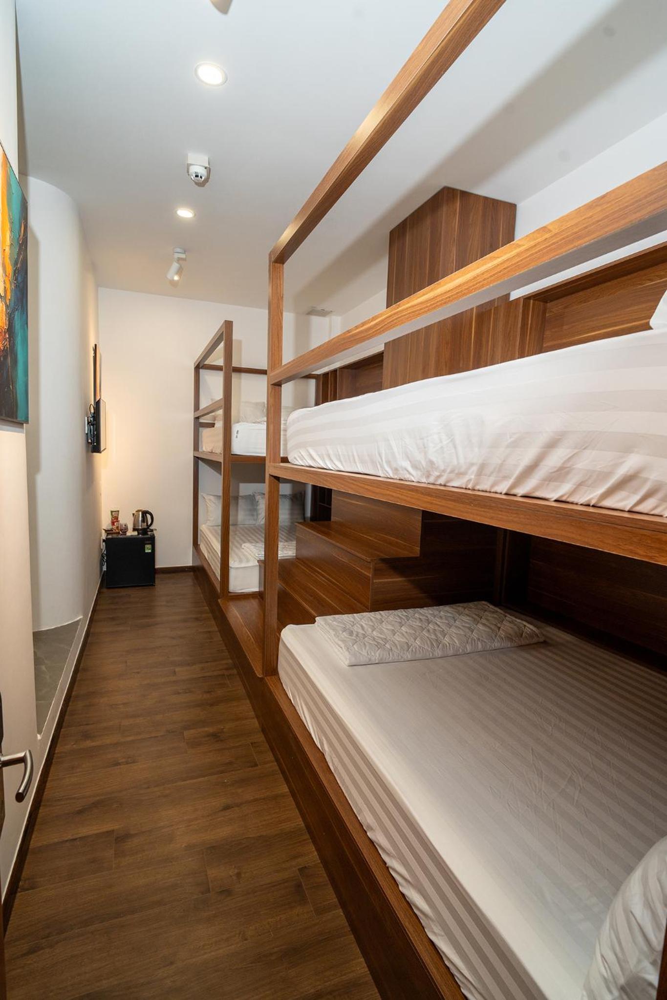 Mixed Dormitory Room