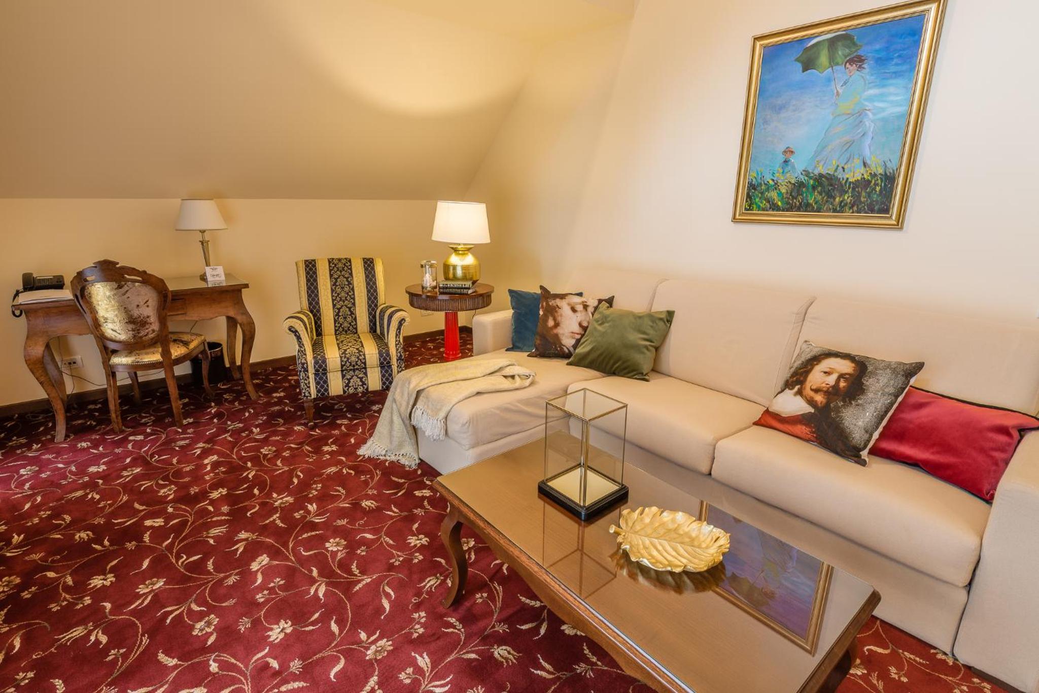 Deluxe Suite - Photo 4