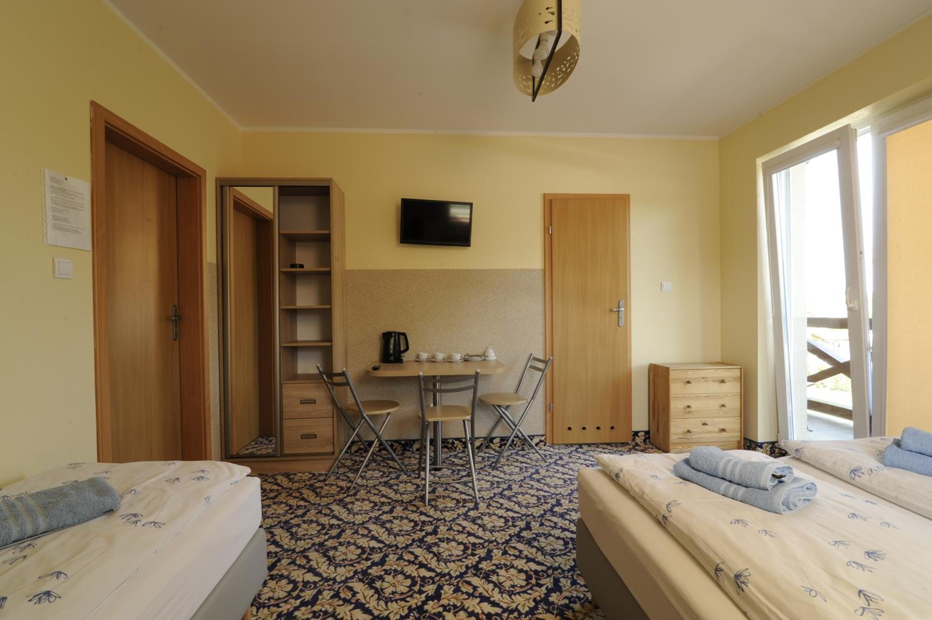 Triple Room - Photo 2