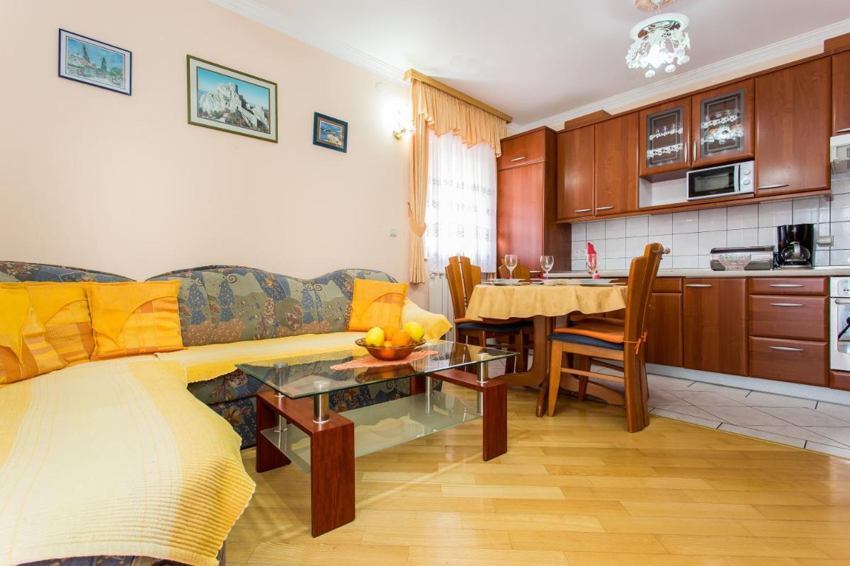 Two-Bedroom Apartment - Photo 9