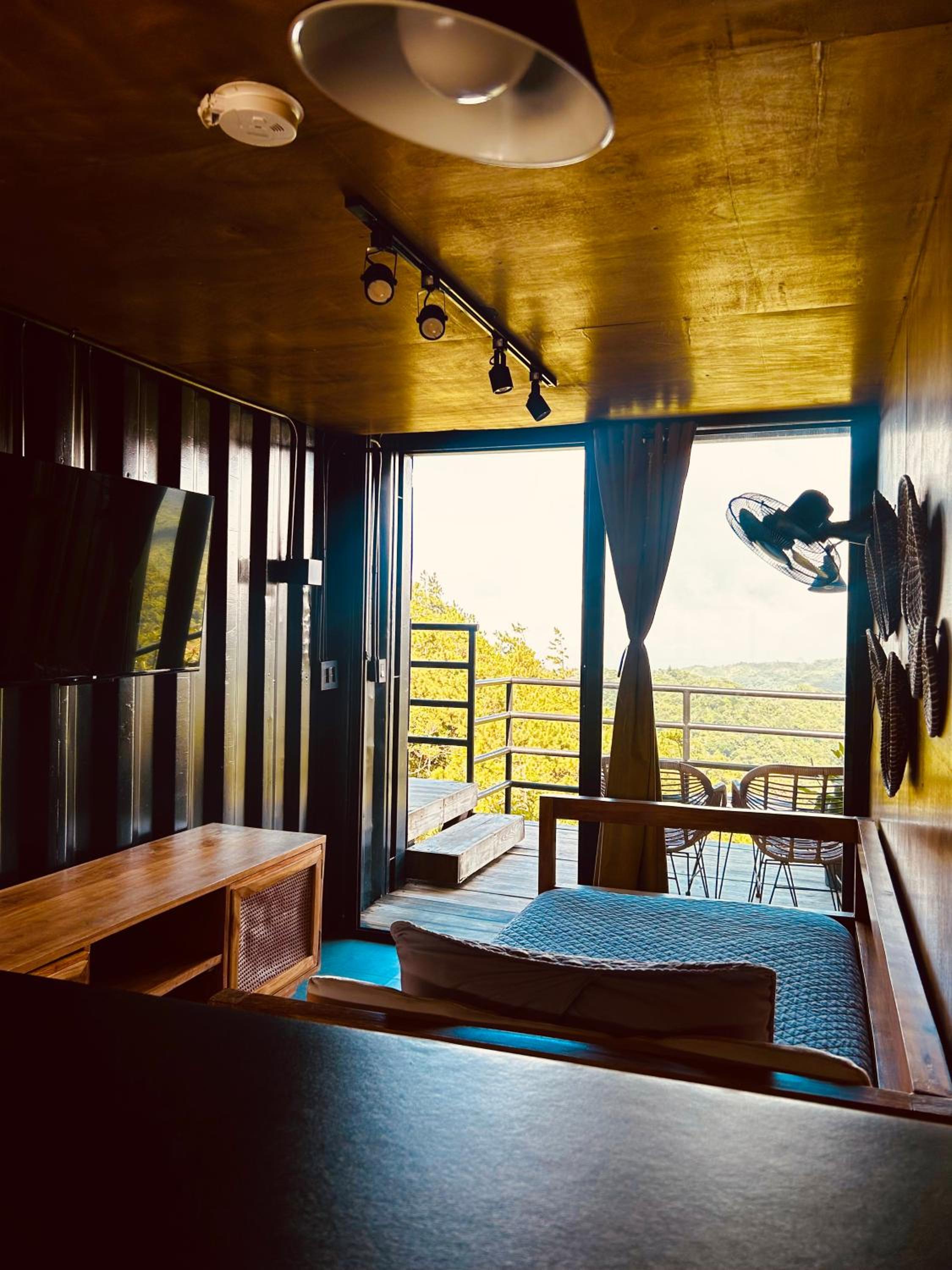 Suite with Mountain View