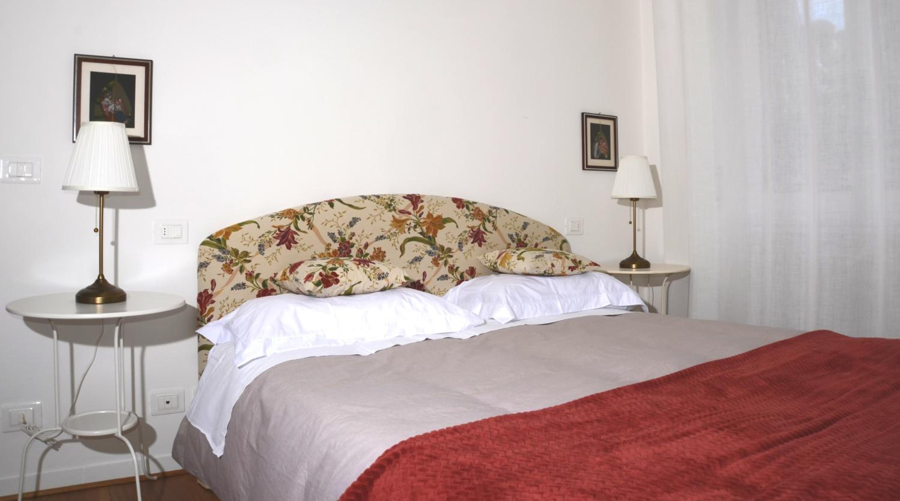 Apartment with Balcony photo 1
