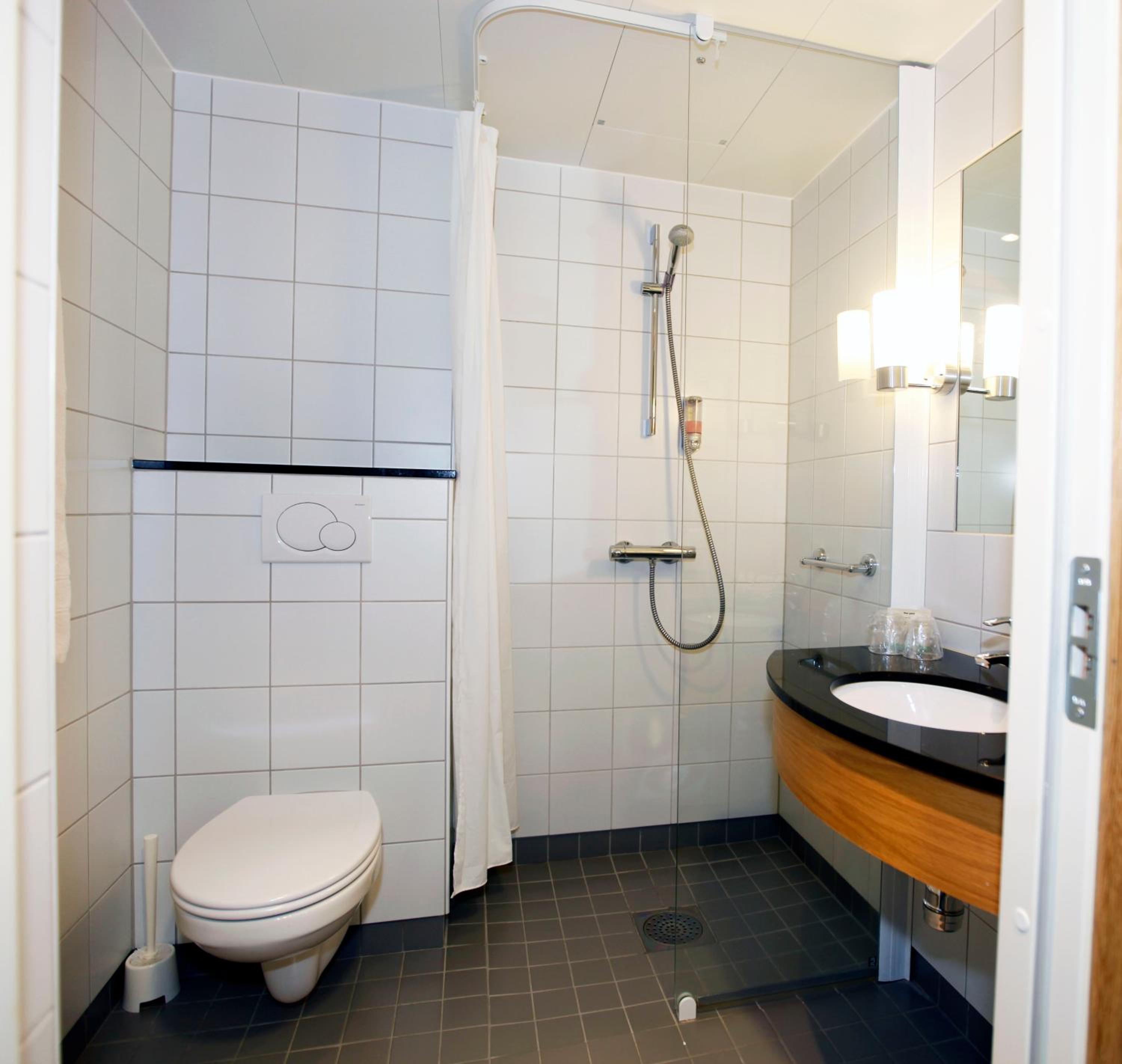 Superior Double Room with Fjord View - Photo 7