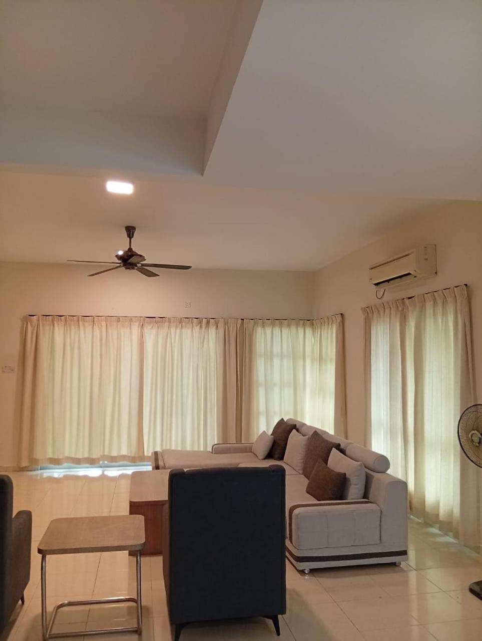 Villa with Sea View - Photo 7