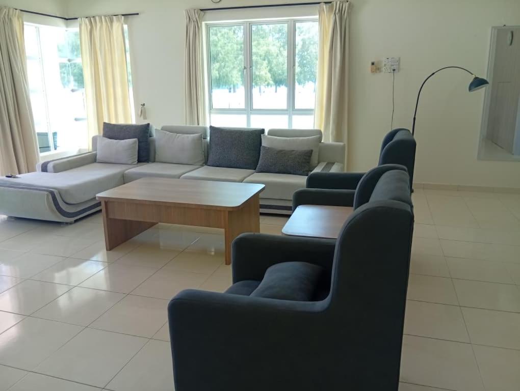Villa with Sea View - Photo 8