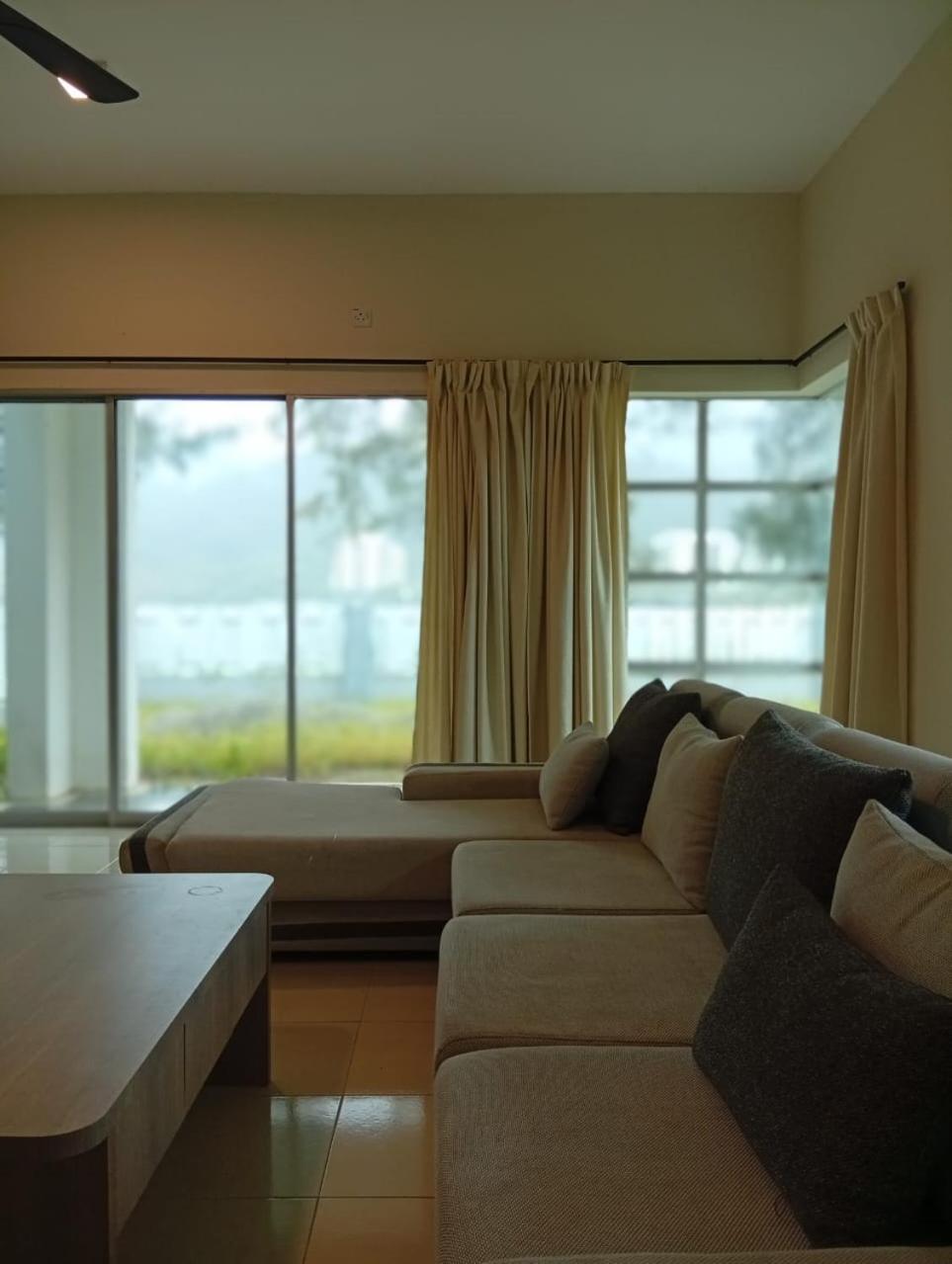 Villa with Sea View - Photo 14