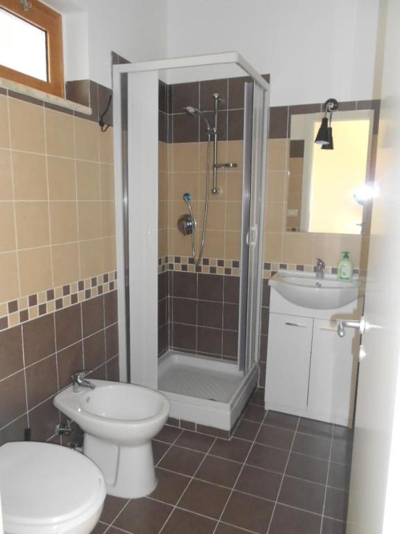 Double Room with Pool View - Photo 3