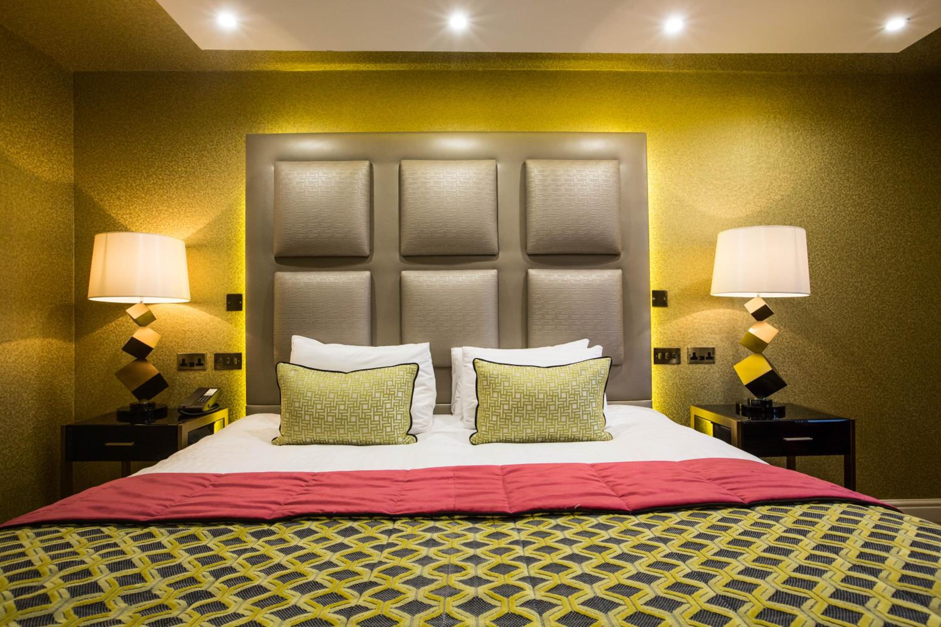 Executive King Room - Non-Smoking - Photo 4