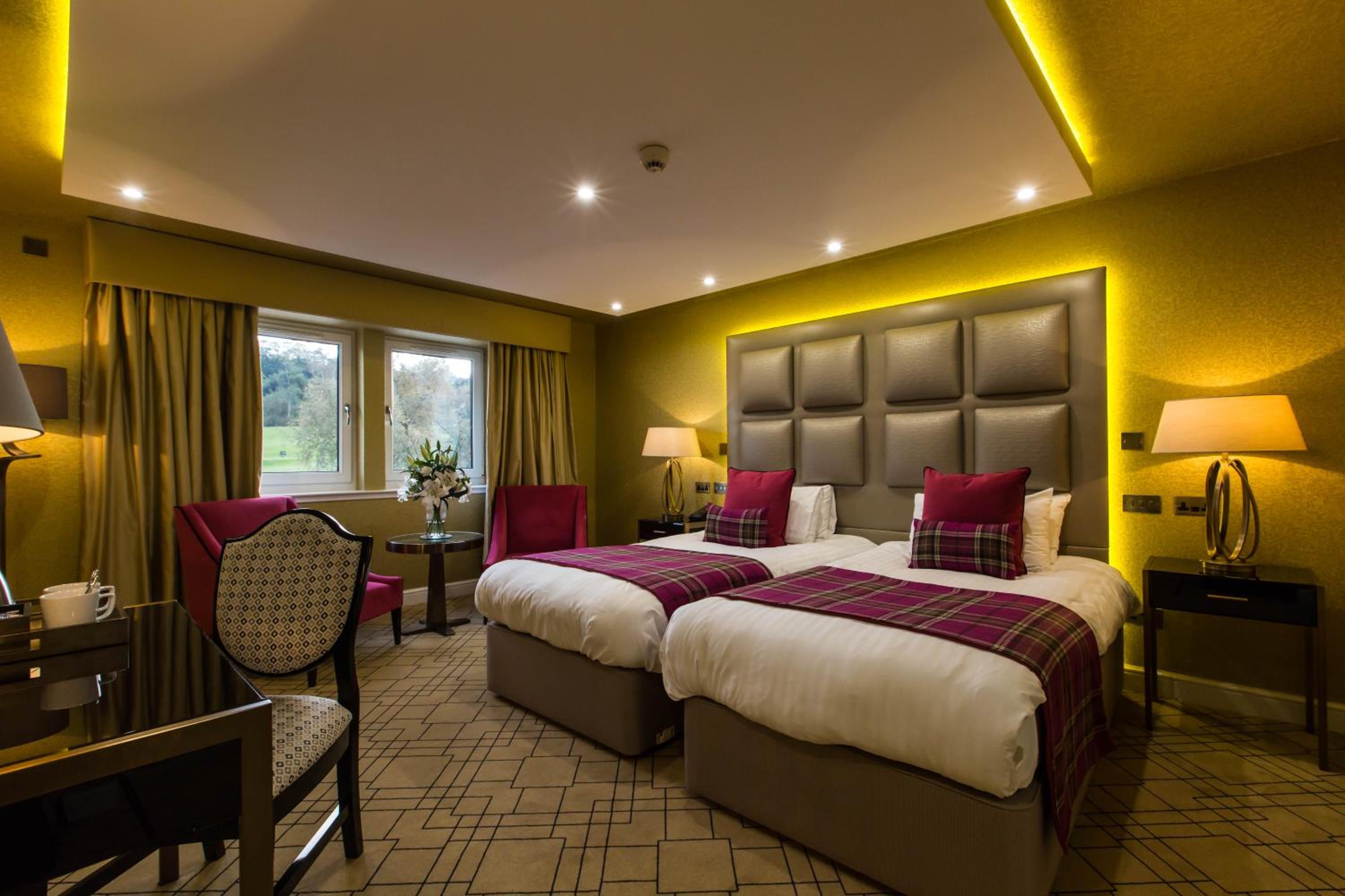 Executive Double Room with Two Double Beds - Photo 5