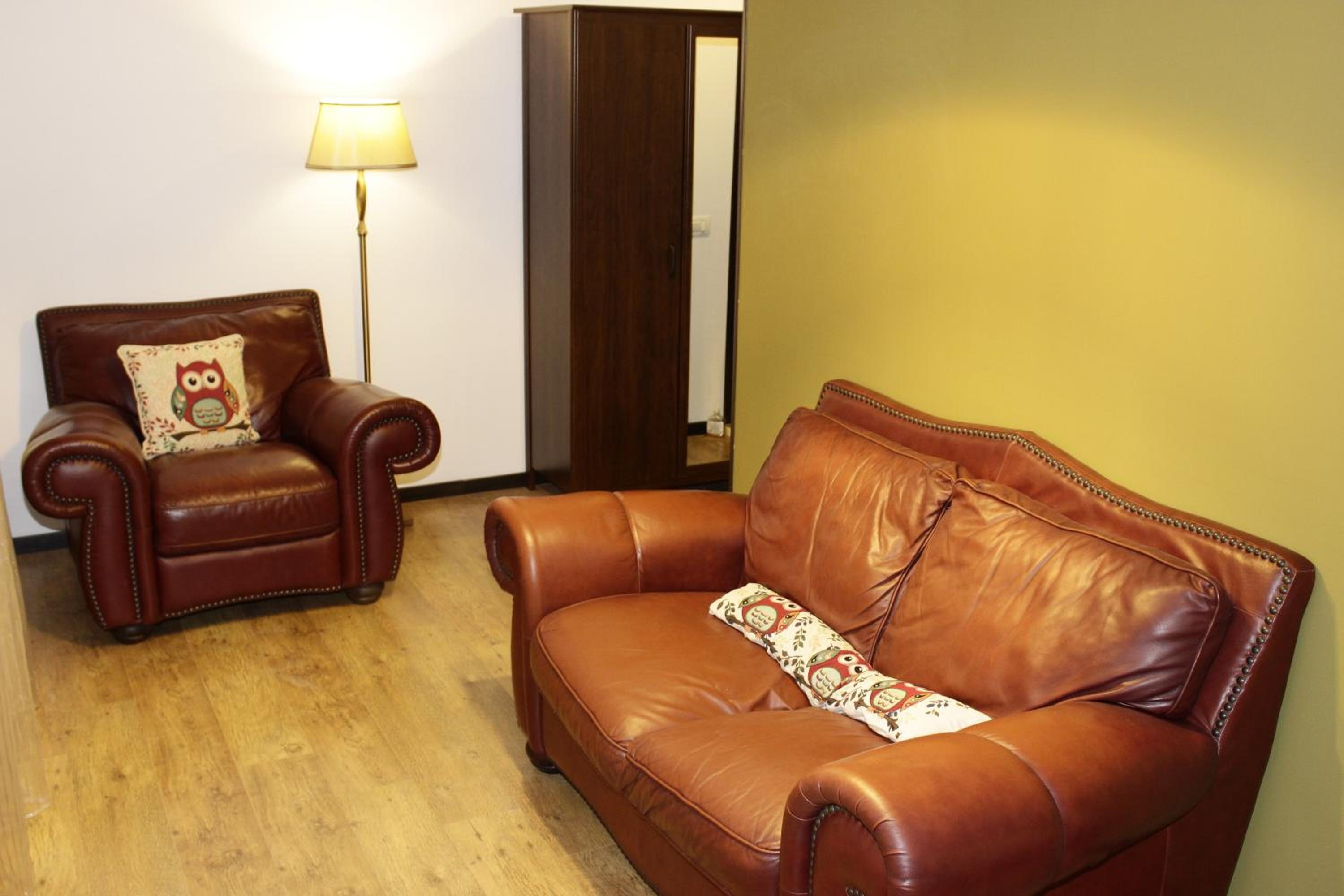 Studio with Sofa Bed - Photo 7