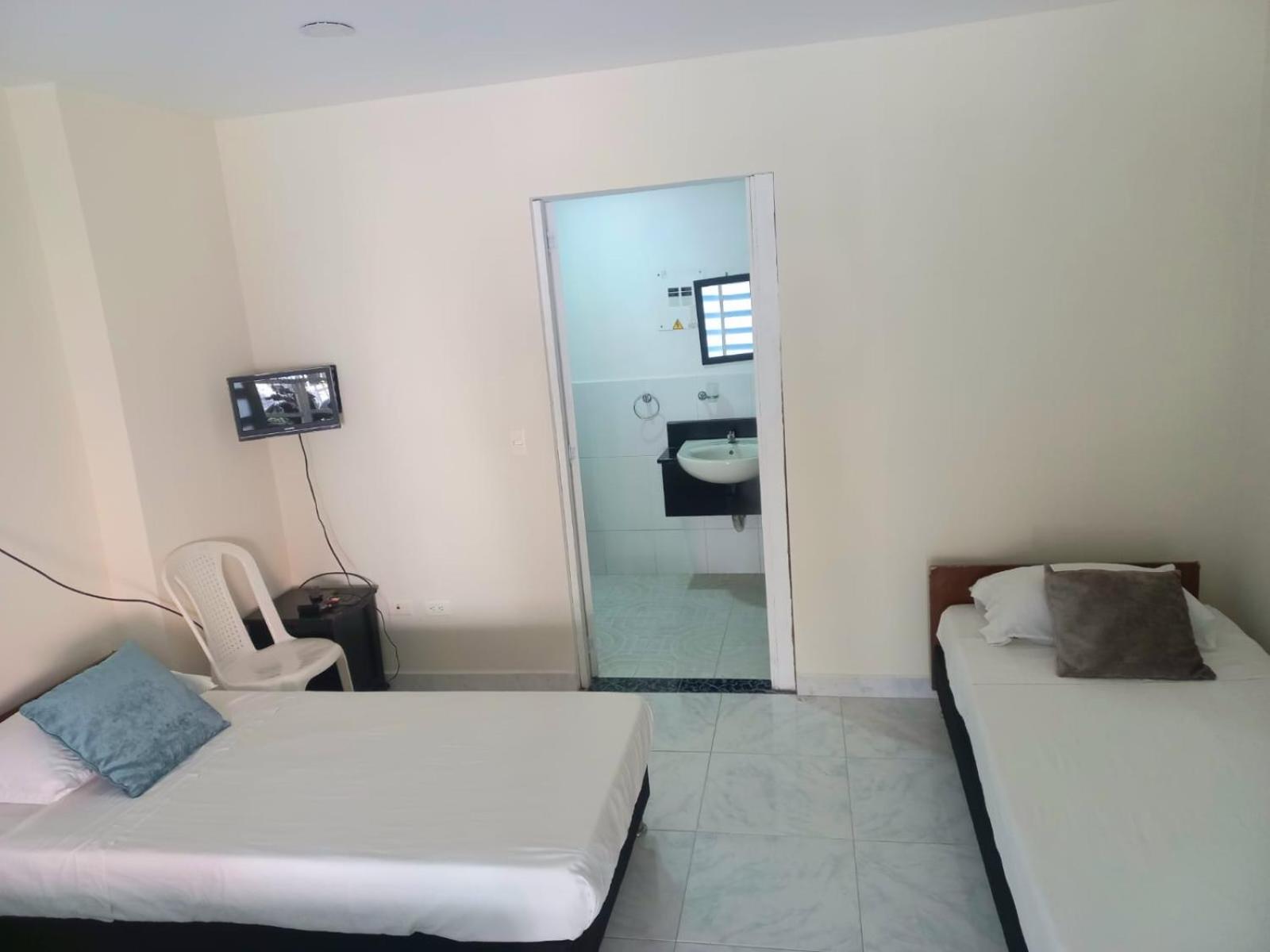 Budget Double Room photo 3