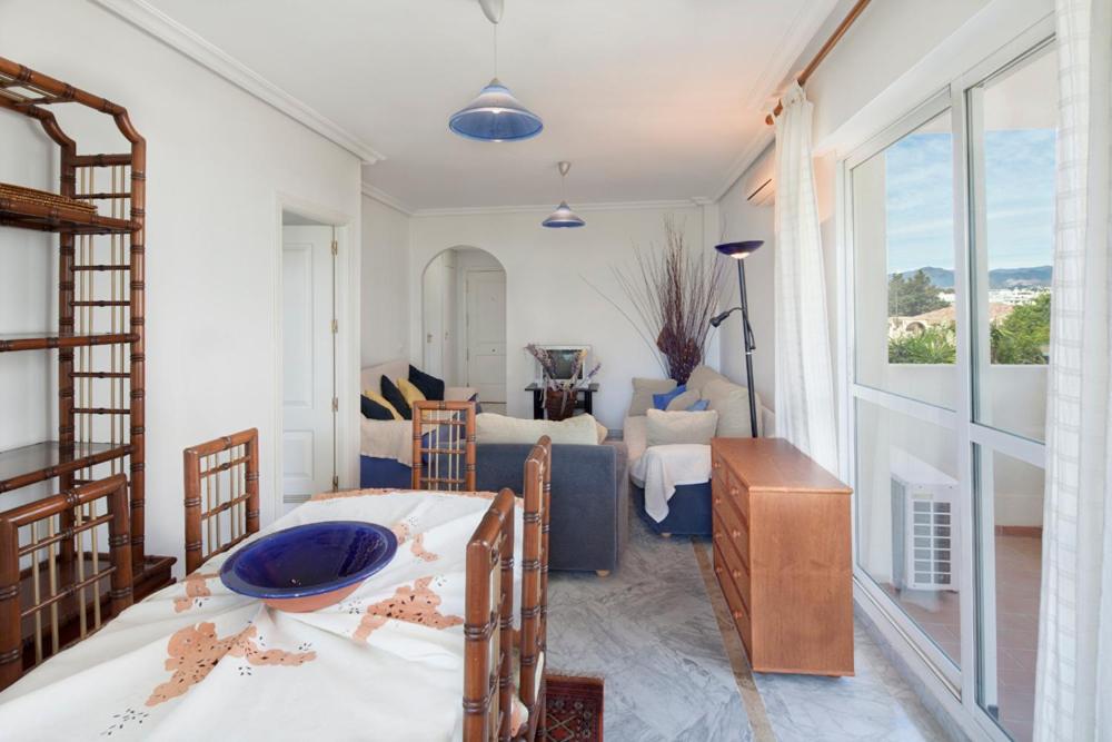 Apartamento con vista a la piscina