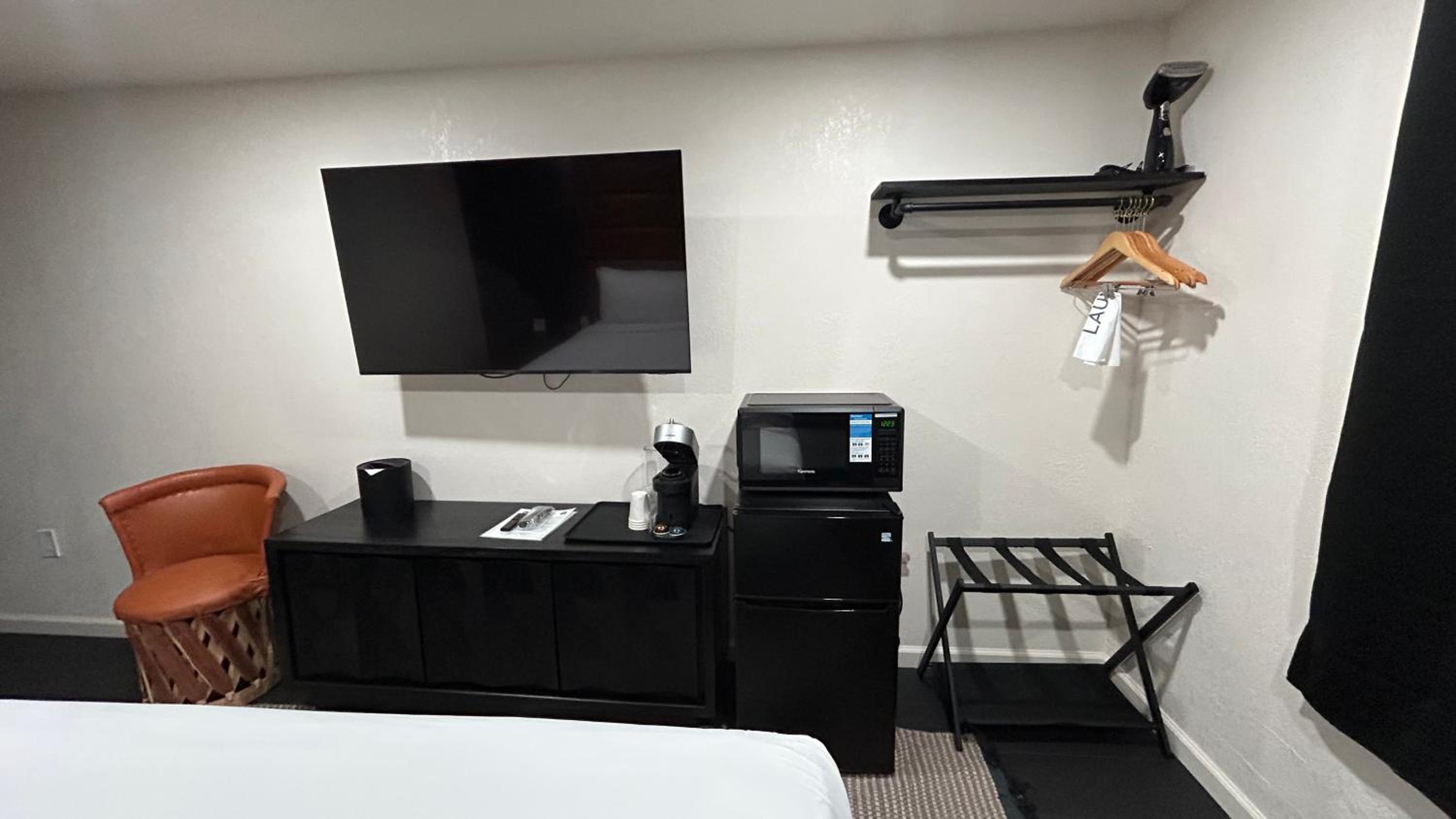Double Room - Photo 3