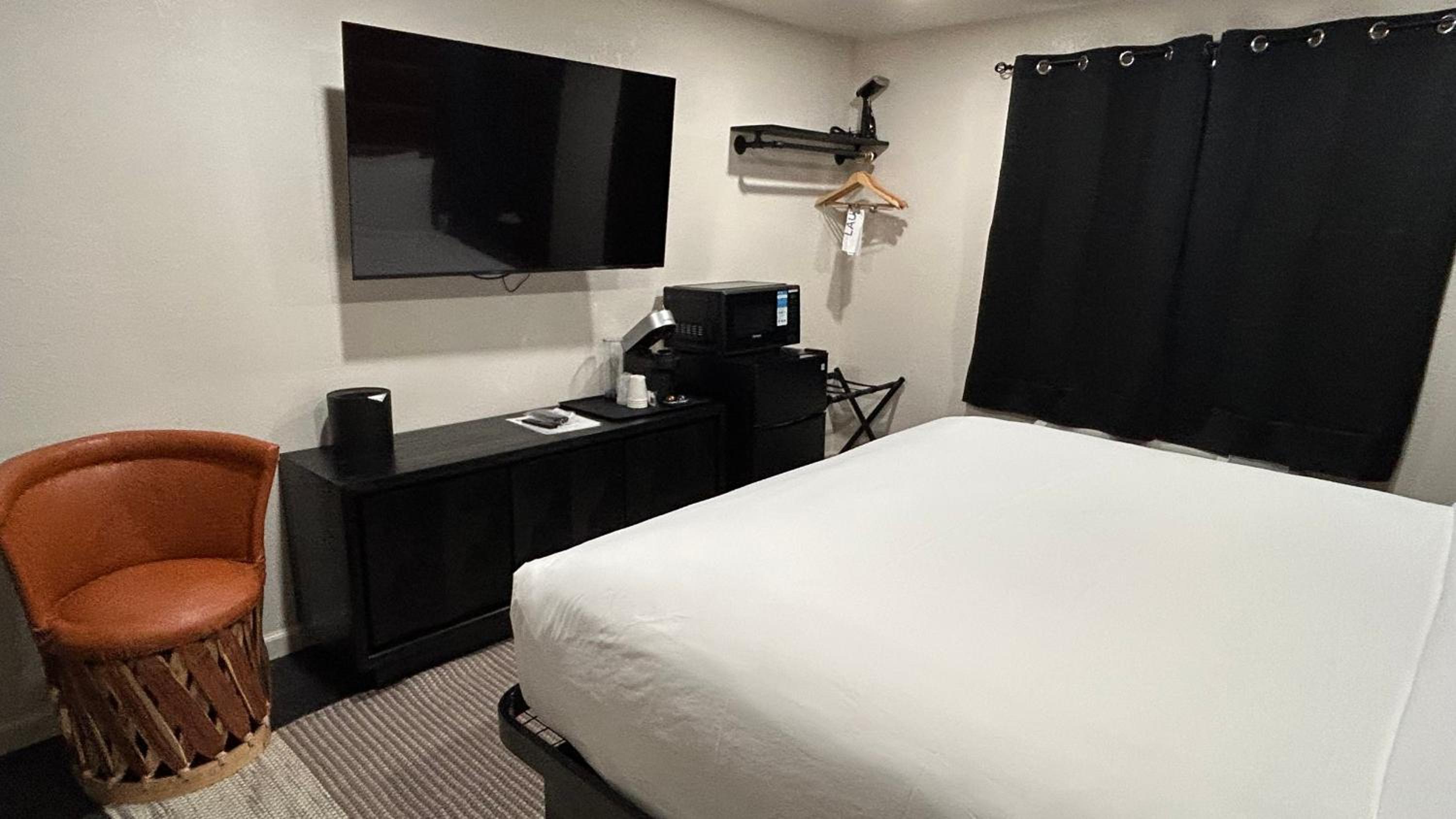 Double Room - Photo 4